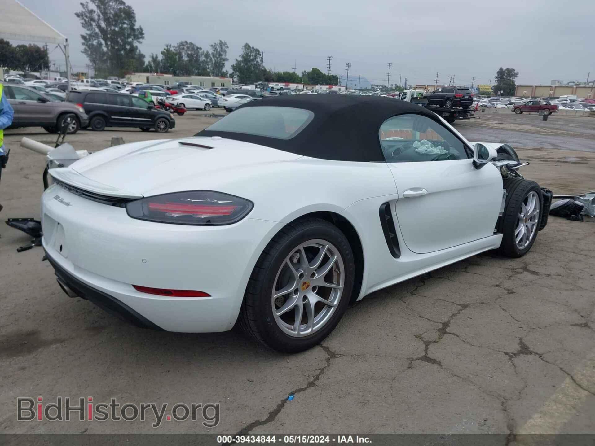 2024 PORSCHE 718 BOXSTER - VIN: WP0CA2A89RK205215 - Фото 4