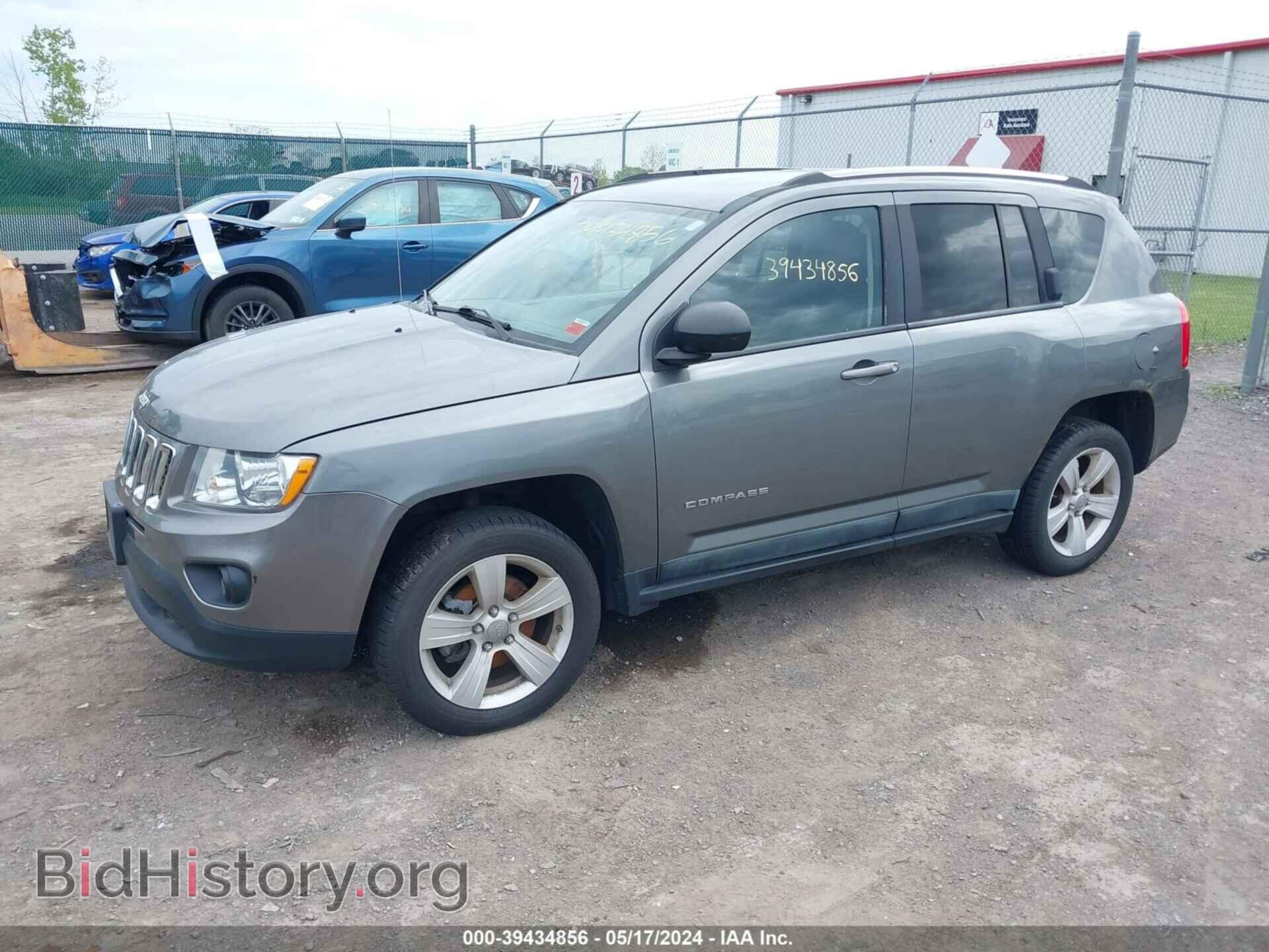 2011 JEEP COMPASS - VIN: 1J4NF1FB2BD282764 - Photo 2