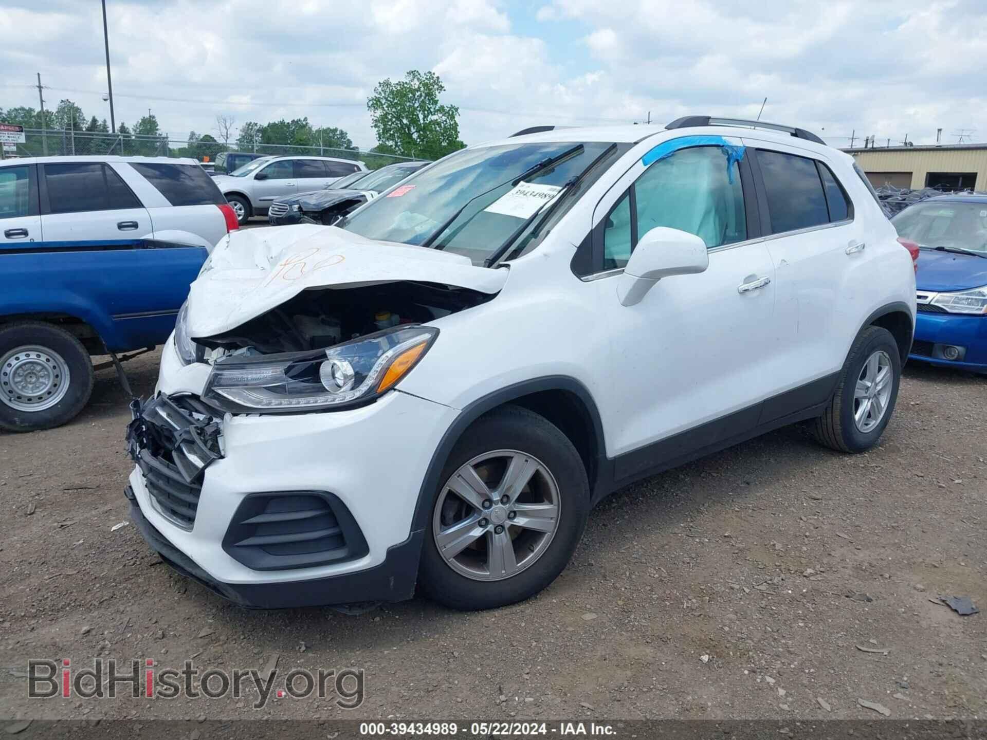 2019 CHEVROLET TRAX - VIN: 3GNCJLSB3KL398943 - Photo 2