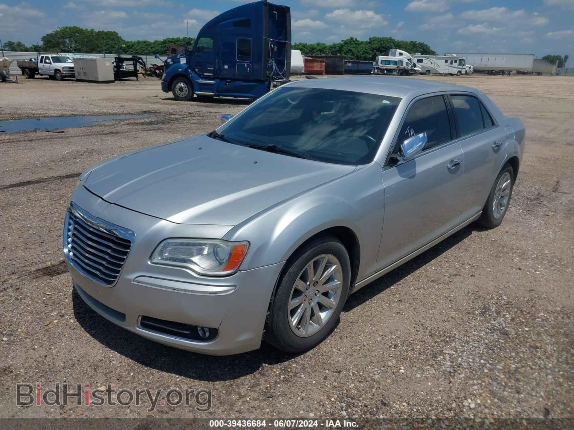 2012 CHRYSLER 300 - VIN: 2C3CCACG5CH310653 - Фото 2