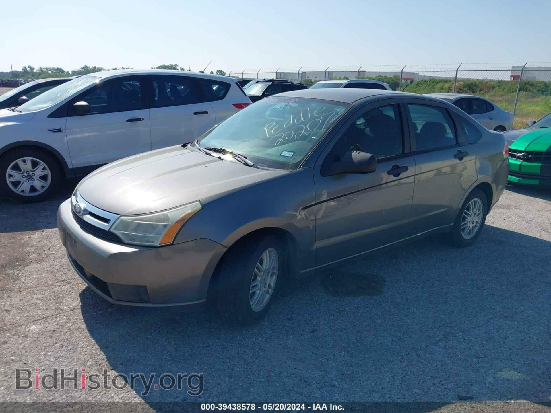 2011 FORD FOCUS - VIN: 1FAHP3FN2BW202072 - Photo 2