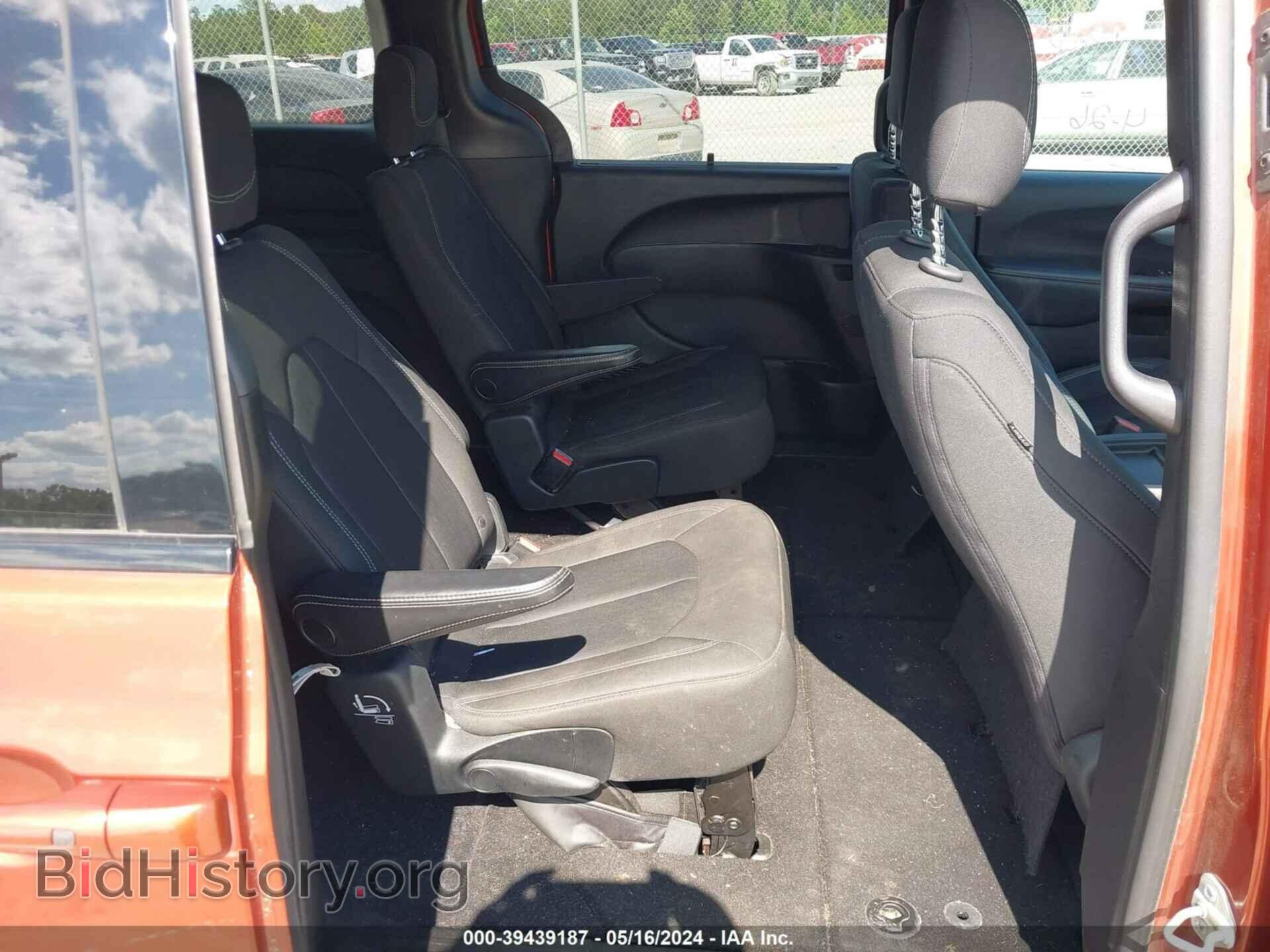 2018 CHRYSLER PACIFICA - VIN: 2C4RC1FG1JR305992 - Фото 8