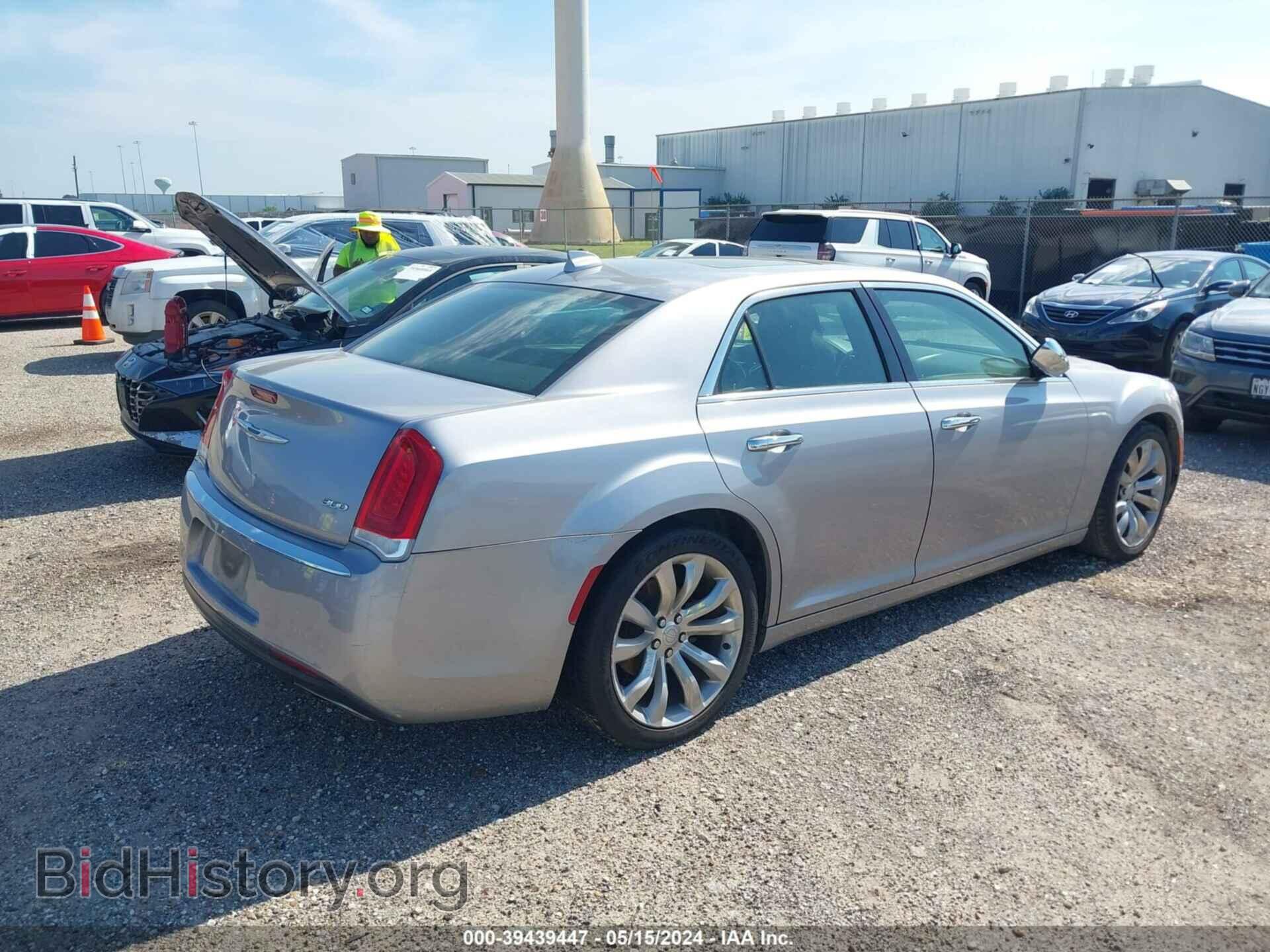 2018 CHRYSLER 300 - VIN: 2C3CCAEG8JH207964 - Фото 4