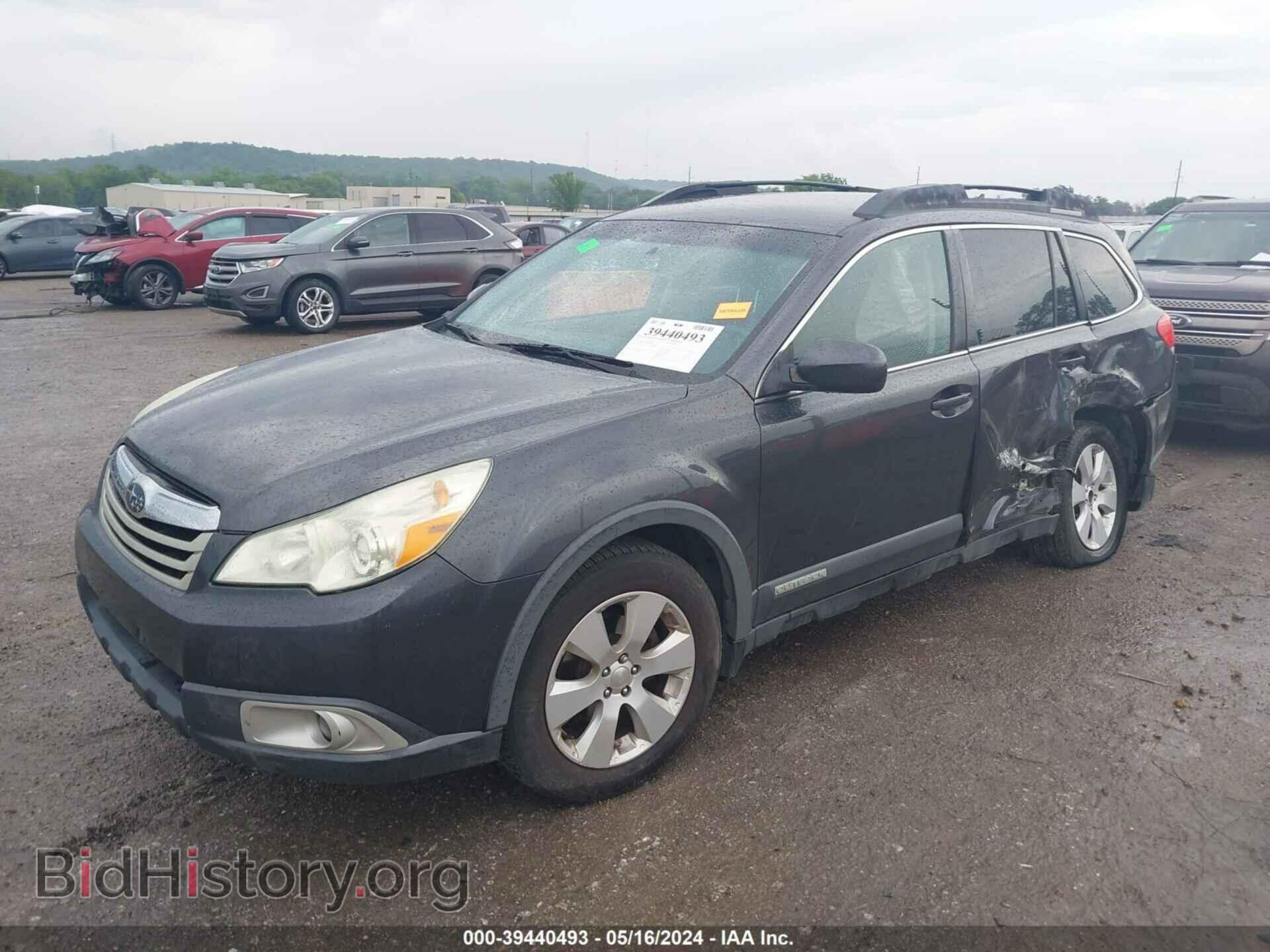 2011 SUBARU OUTBACK - VIN: 4S4BRBFC8B3400574 - Фото 2