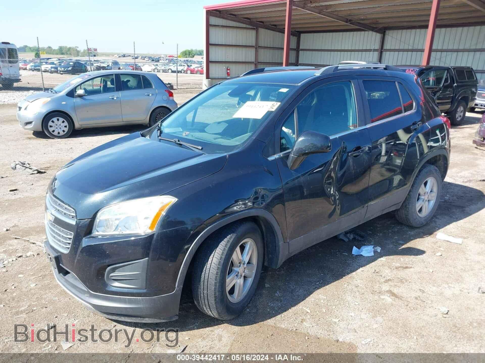 2015 CHEVROLET TRAX - VIN: 3GNCJLSB7FL211581 - Фото 2
