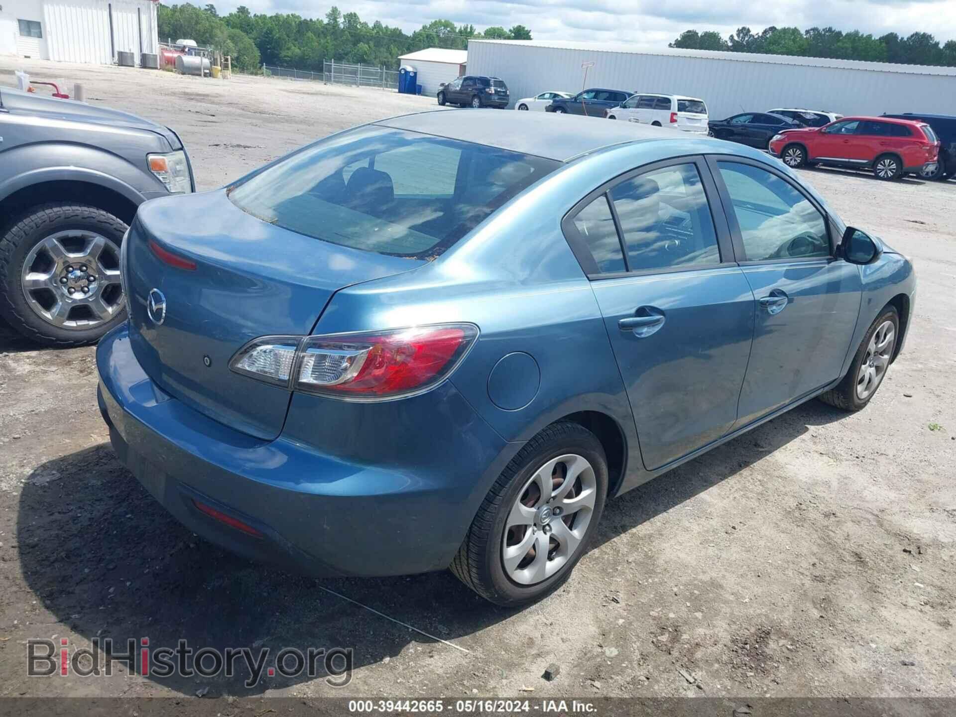 2011 MAZDA MAZDA3 - VIN: JM1BL1UF7B1406780 - Фото 4