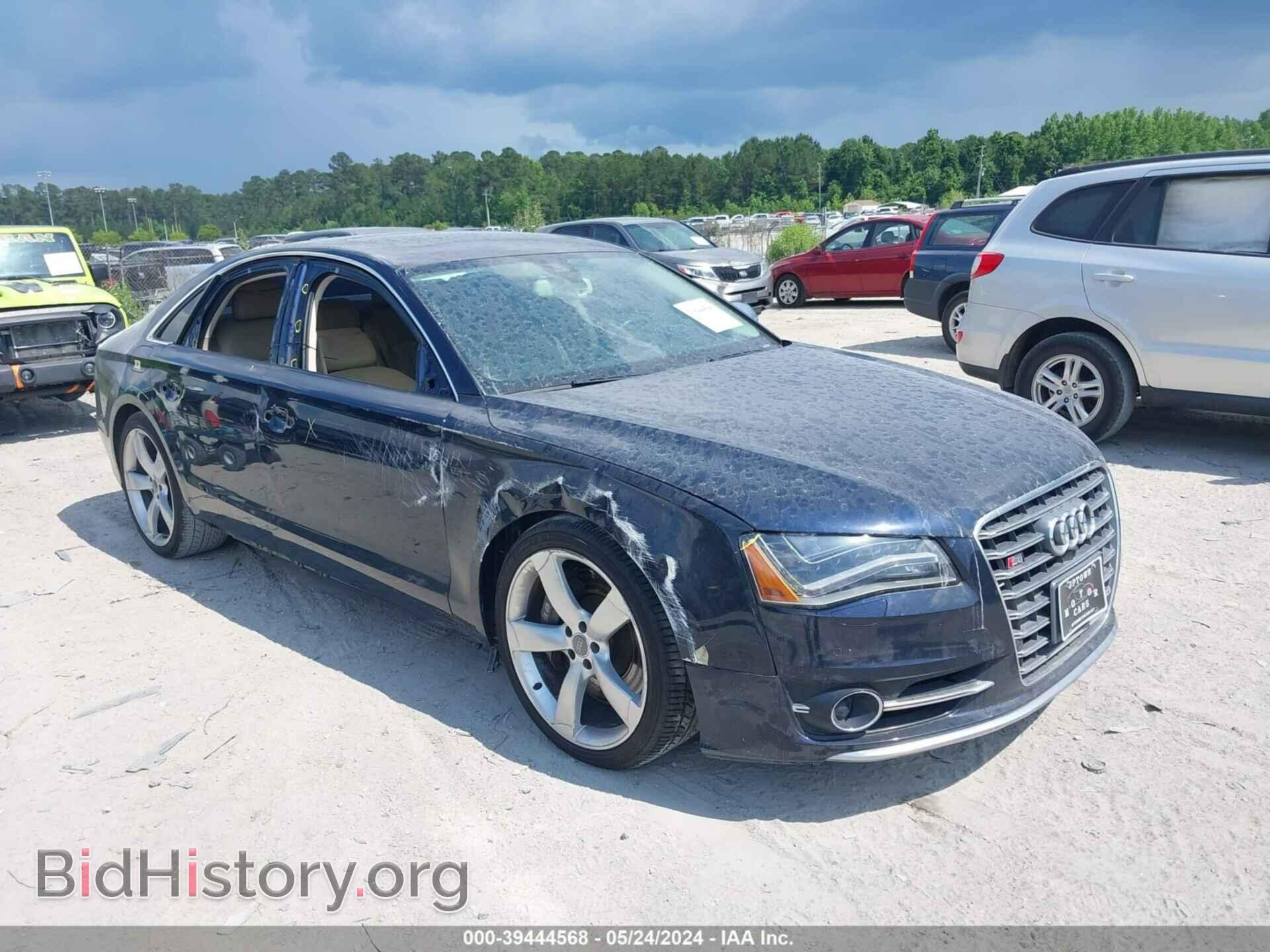 2014 AUDI S8 - VIN: WAUD2AFD7EN004128 - Фото 1
