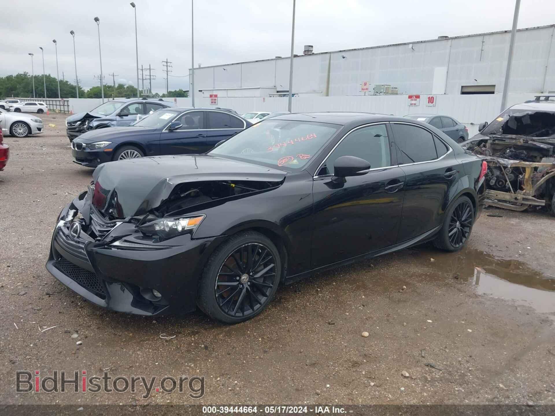 2016 LEXUS IS 200T - VIN: JTHBA1D29G5005300 - Фото 2