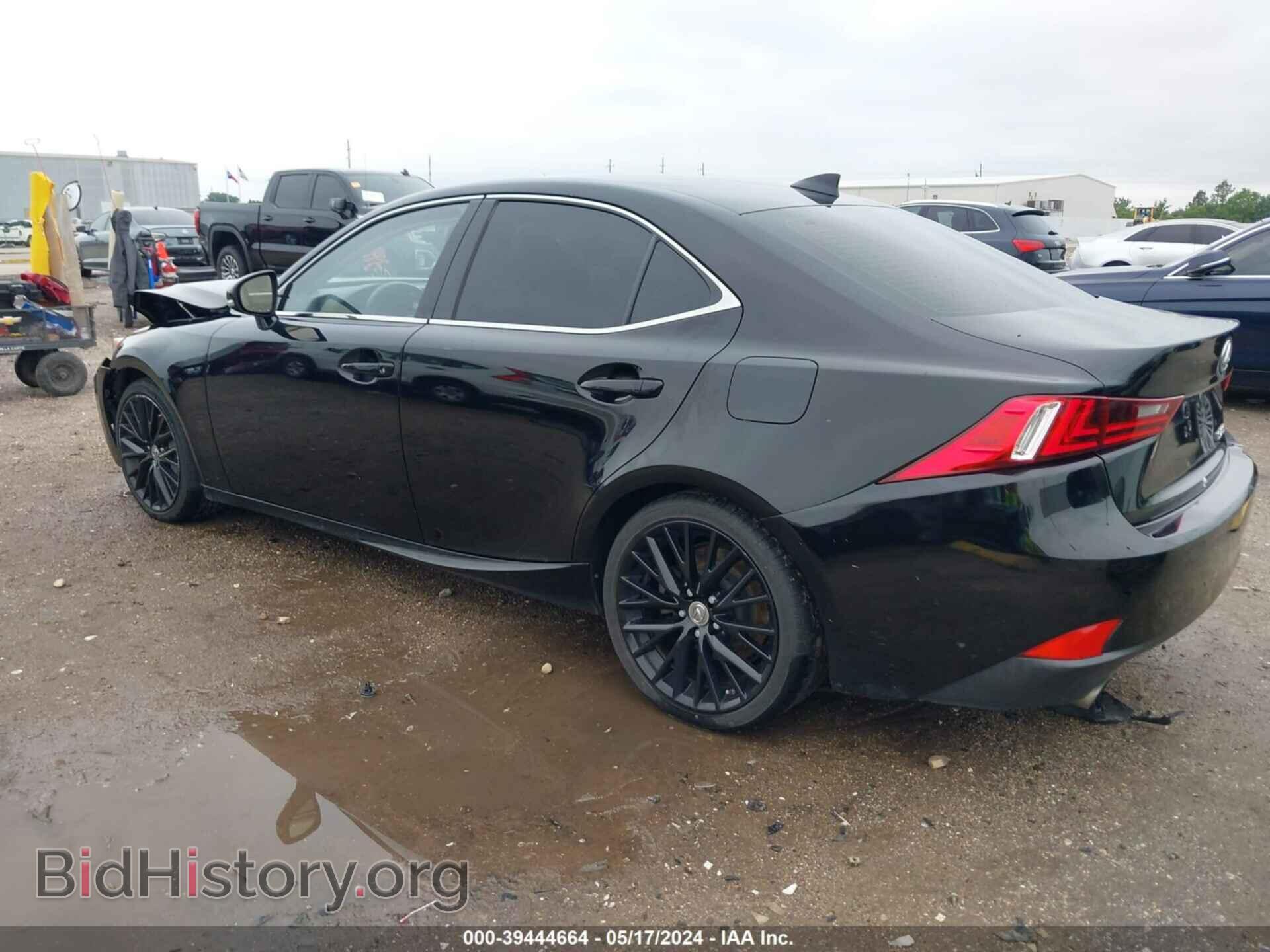 2016 LEXUS IS 200T - VIN: JTHBA1D29G5005300 - Фото 3