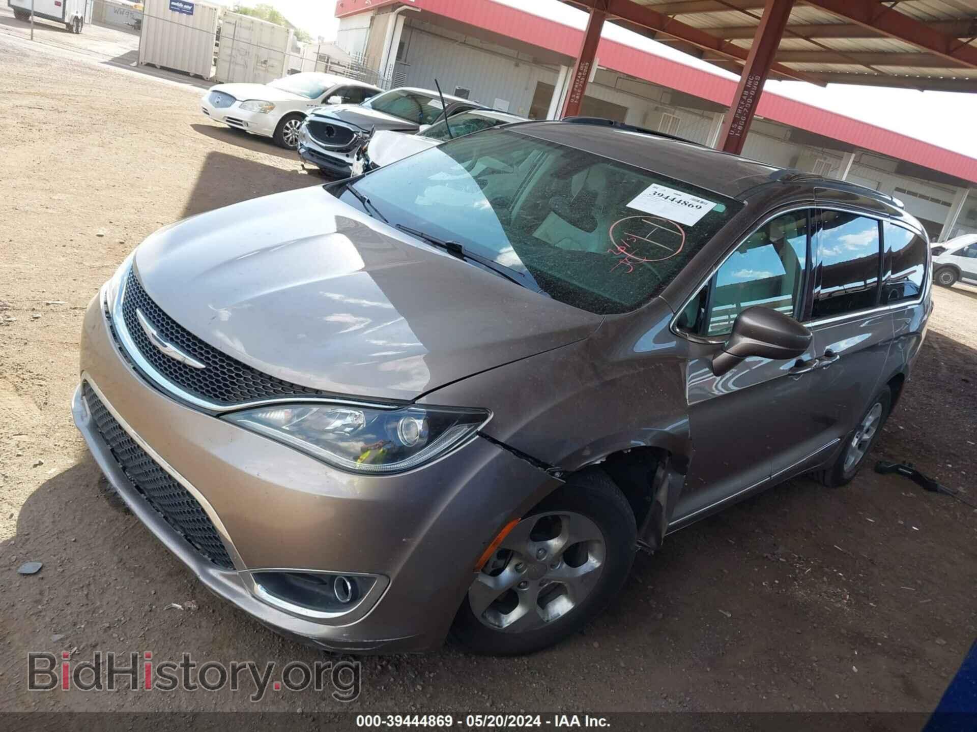 2017 CHRYSLER PACIFICA - VIN: 2C4RC1EG4HR643785 - Photo 2