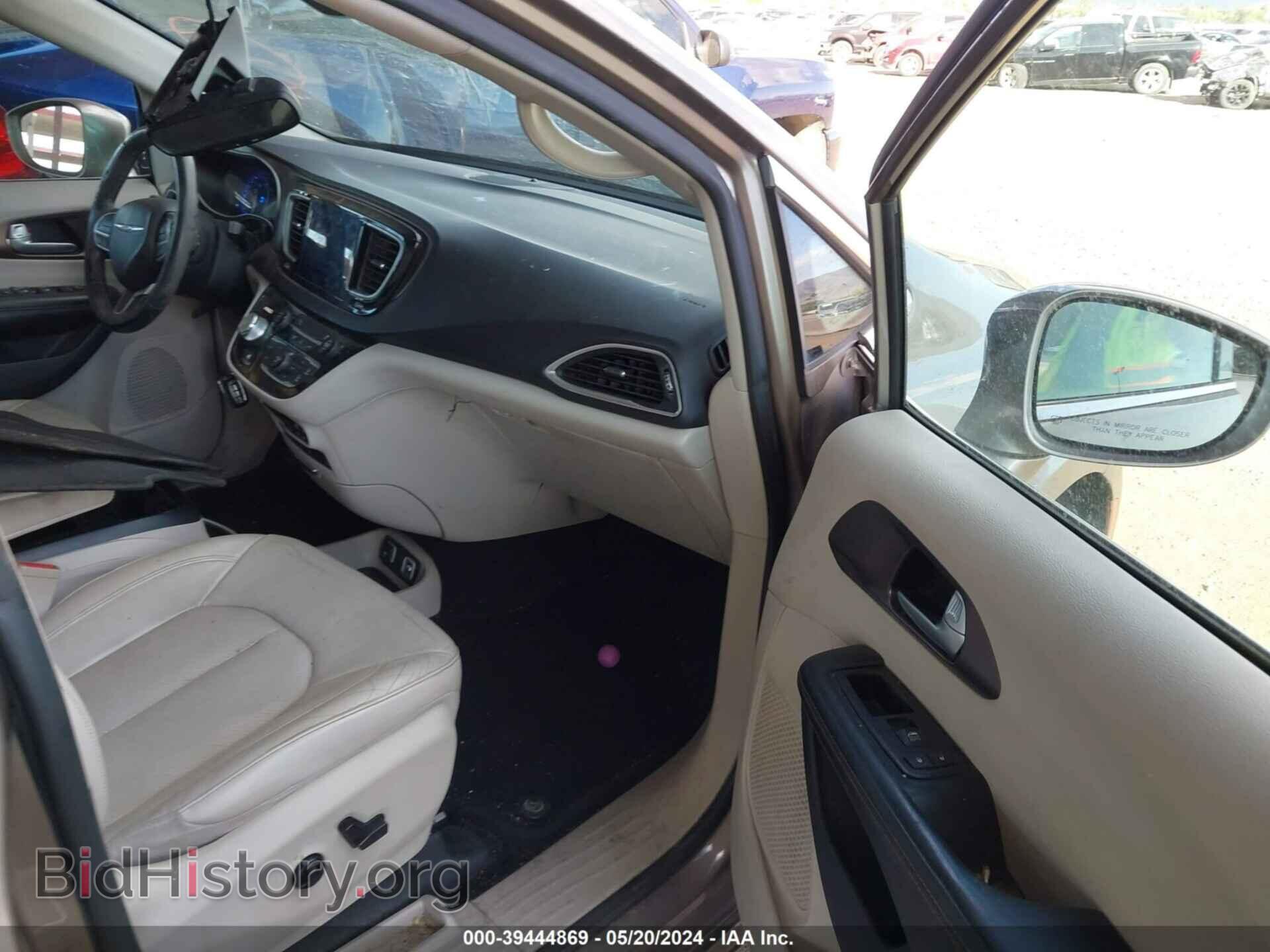 2017 CHRYSLER PACIFICA - VIN: 2C4RC1EG4HR643785 - Photo 5