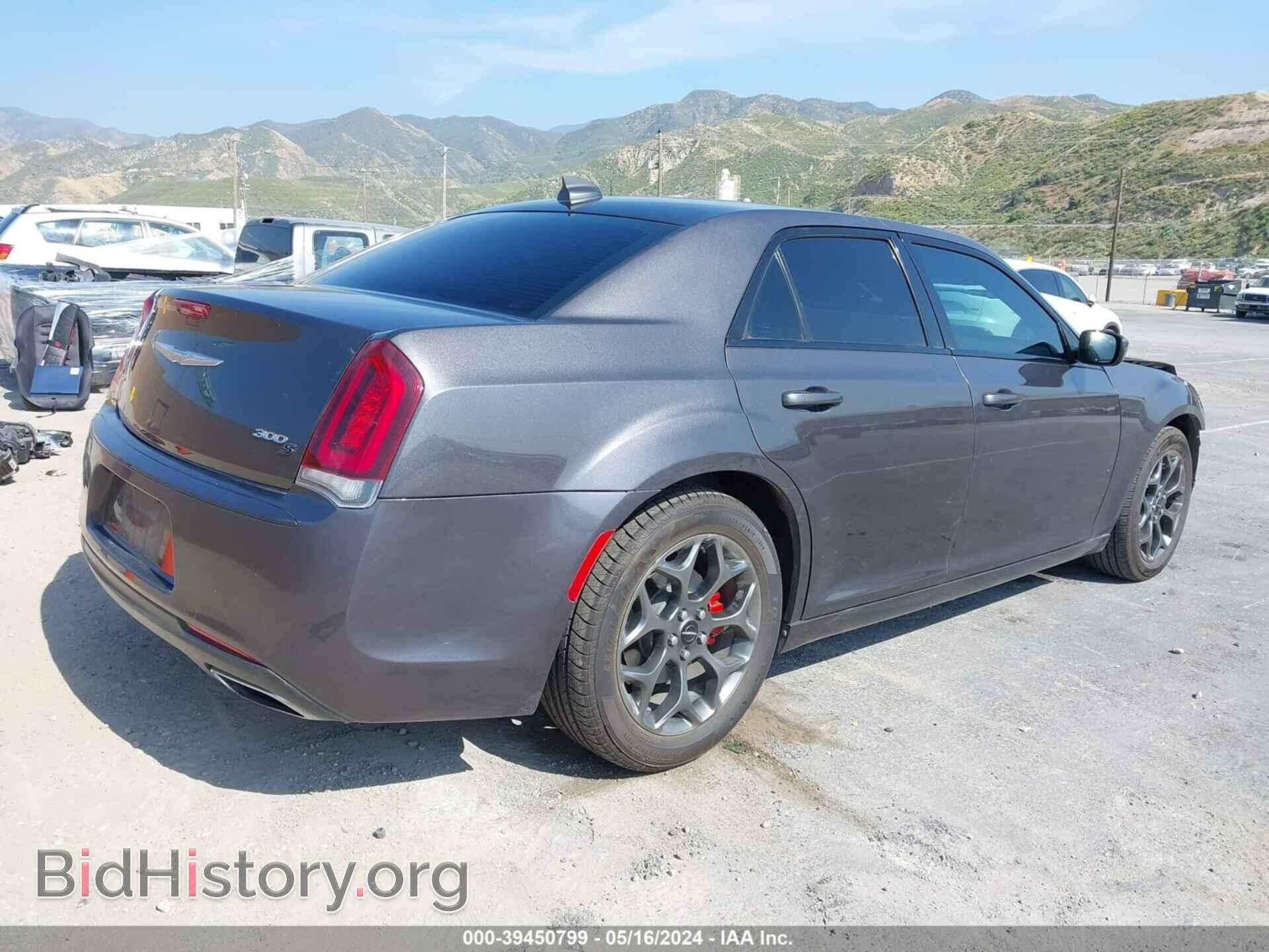 2018 CHRYSLER 300 - VIN: 2C3CCAGG1JH226496 - Фото 4