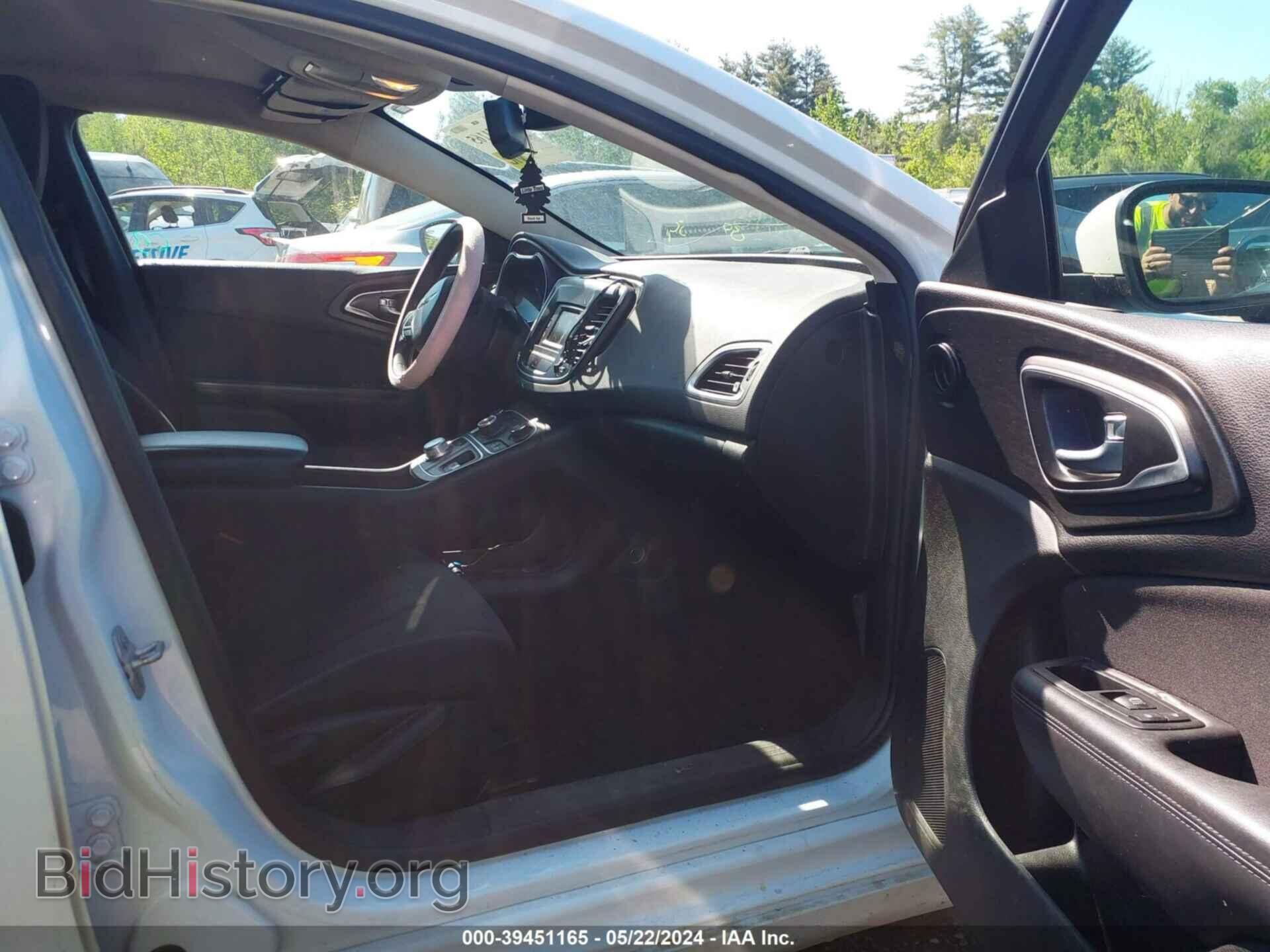 2015 CHRYSLER 200 - VIN: 1C3CCCAB7FN657092 - Фото 5