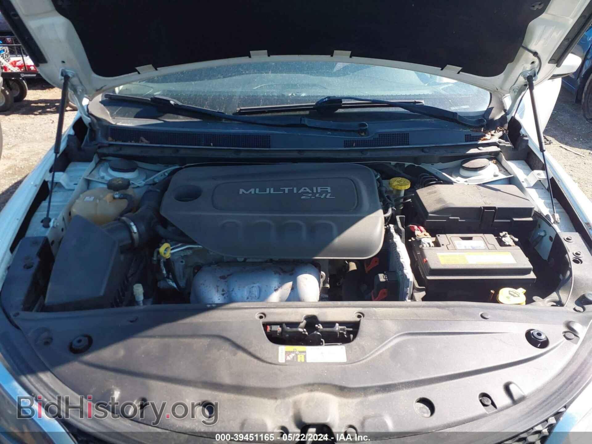 2015 CHRYSLER 200 - VIN: 1C3CCCAB7FN657092 - Фото 10