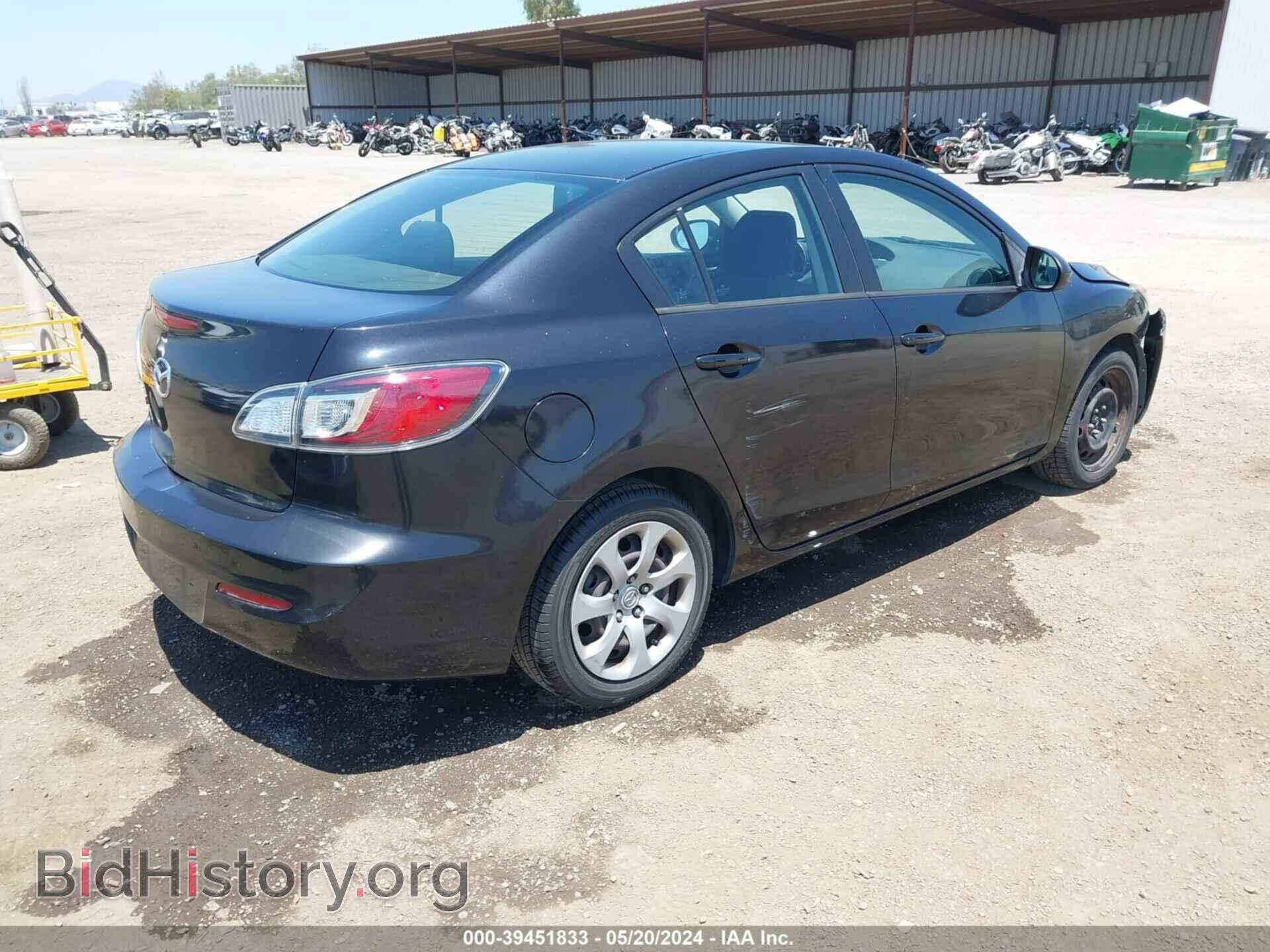 2013 MAZDA MAZDA3 - VIN: JM1BL1TG9D1796875 - Фото 4