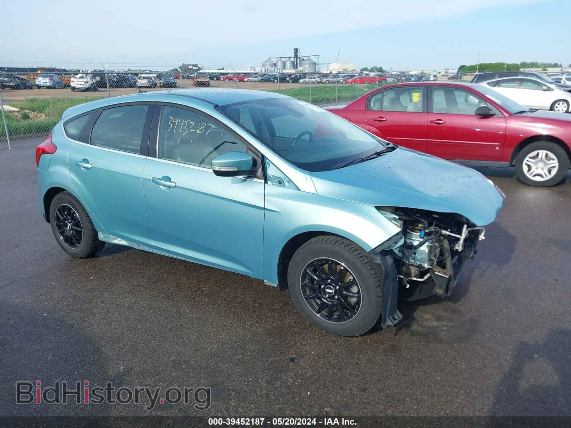 Фотография 1FAHP3M23CL208152 - FORD FOCUS 2012