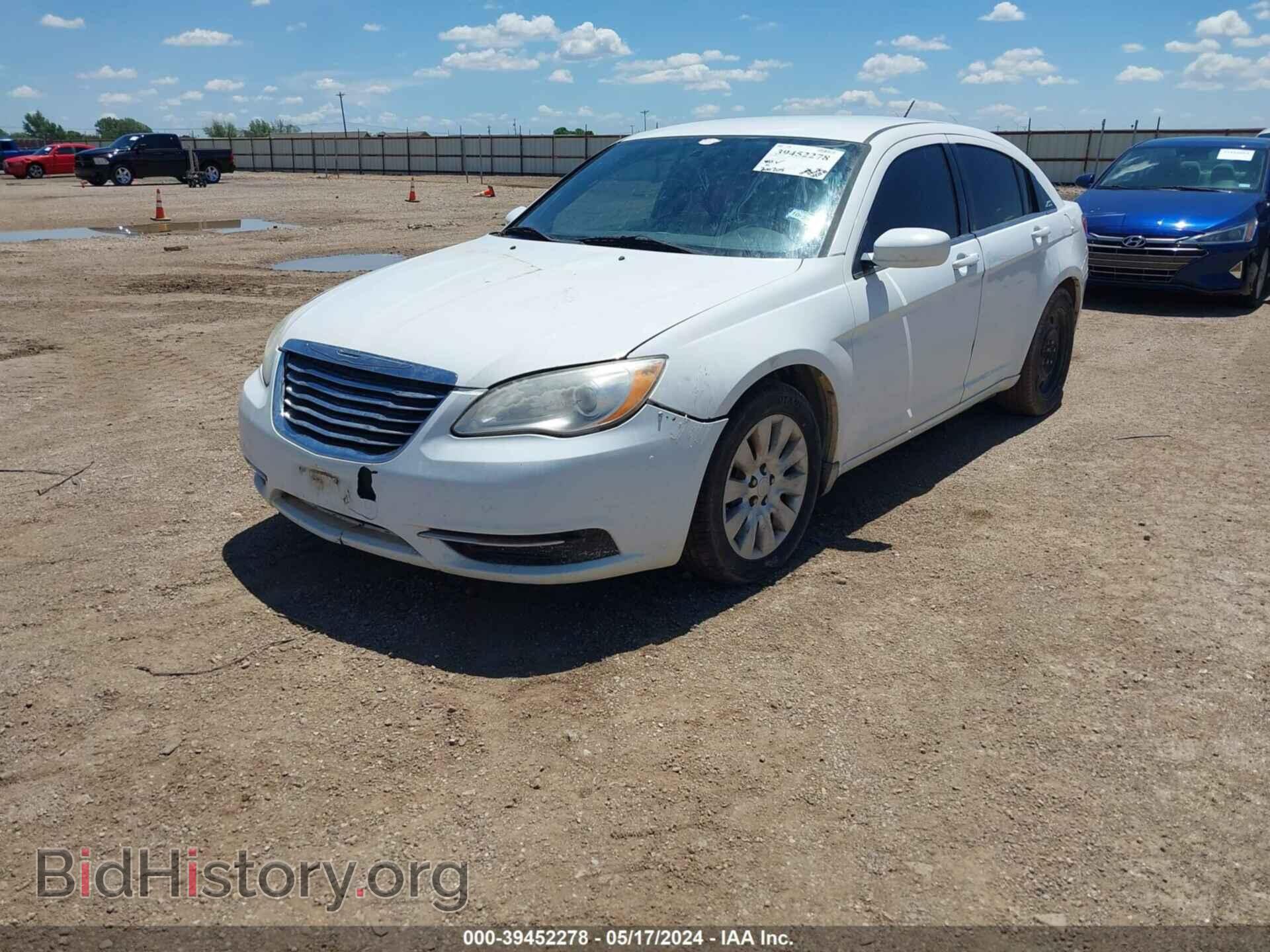 2012 CHRYSLER 200 - VIN: 1C3CCBAB9CN222967 - Фото 2