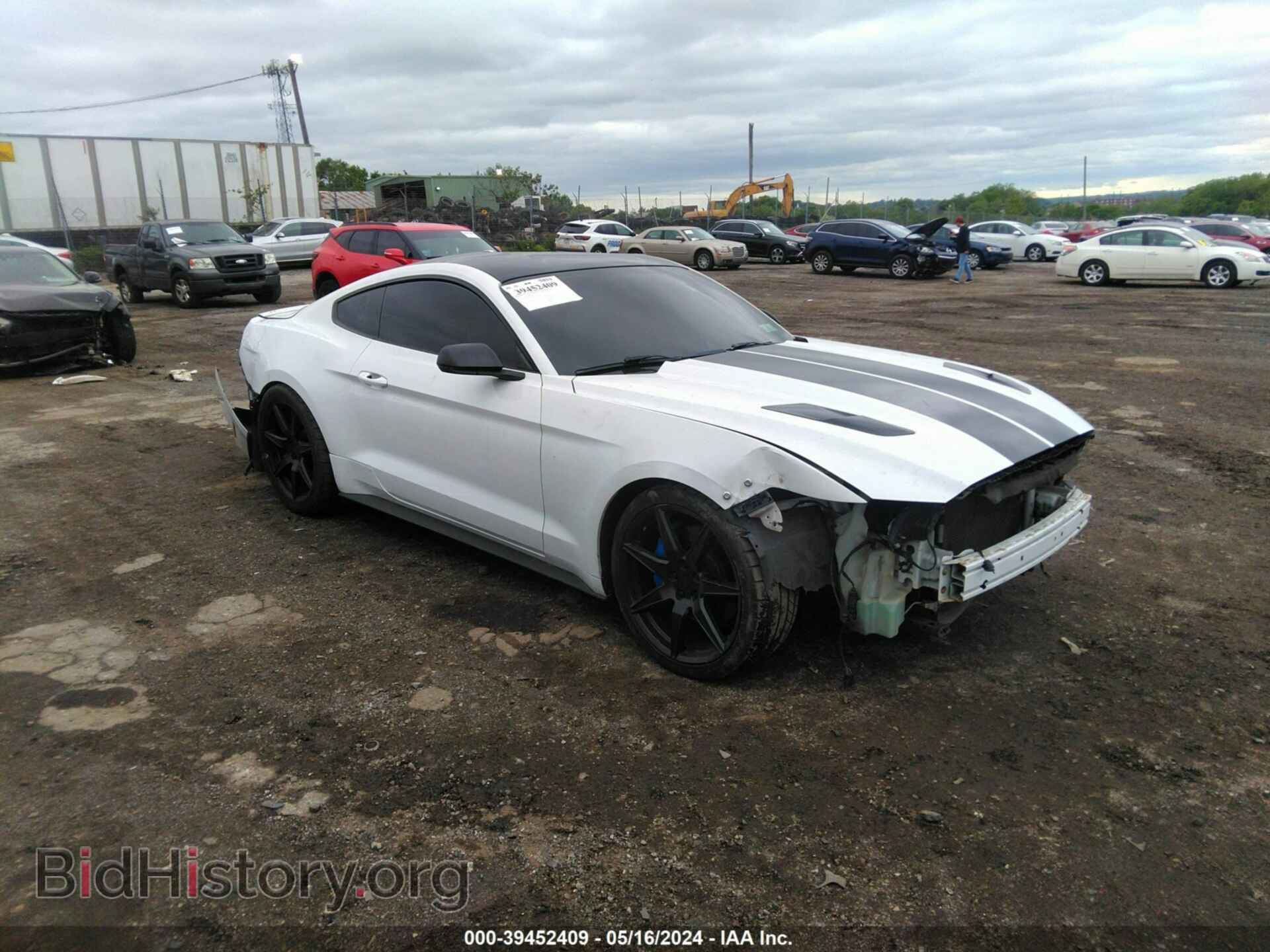 Photo 1FA6P8CFXH5290045 - FORD MUSTANG 2017