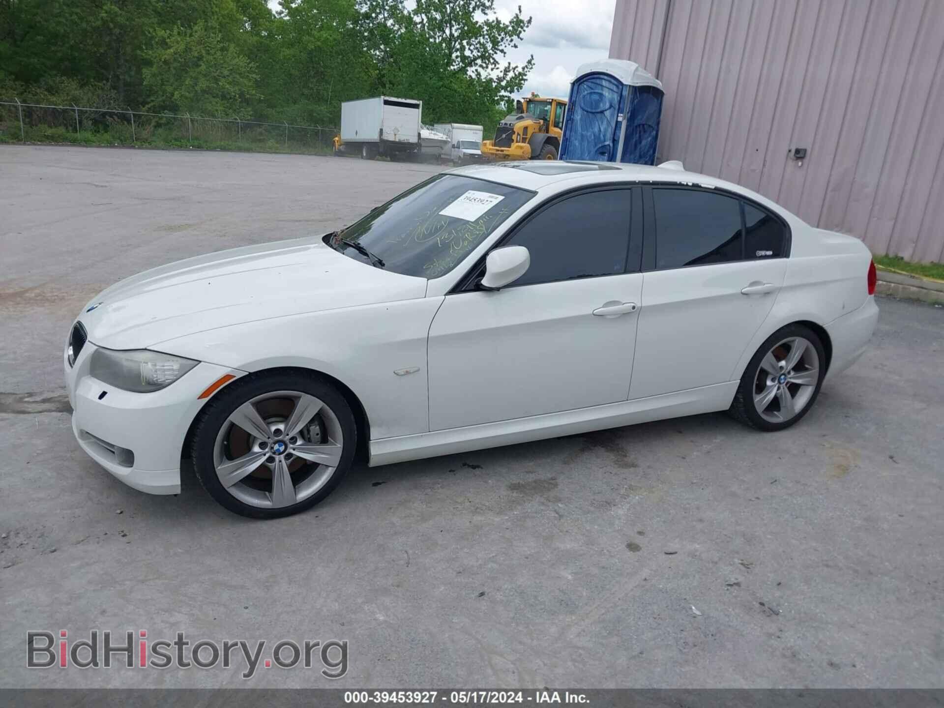 2011 BMW 335I - VIN: WBAPM5G54BNN00151 - Фото 2
