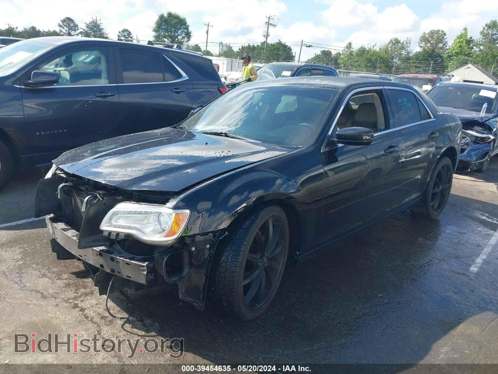 2014 CHRYSLER 300 - VIN: 2C3CCAAG7EH287737 - Фото 2