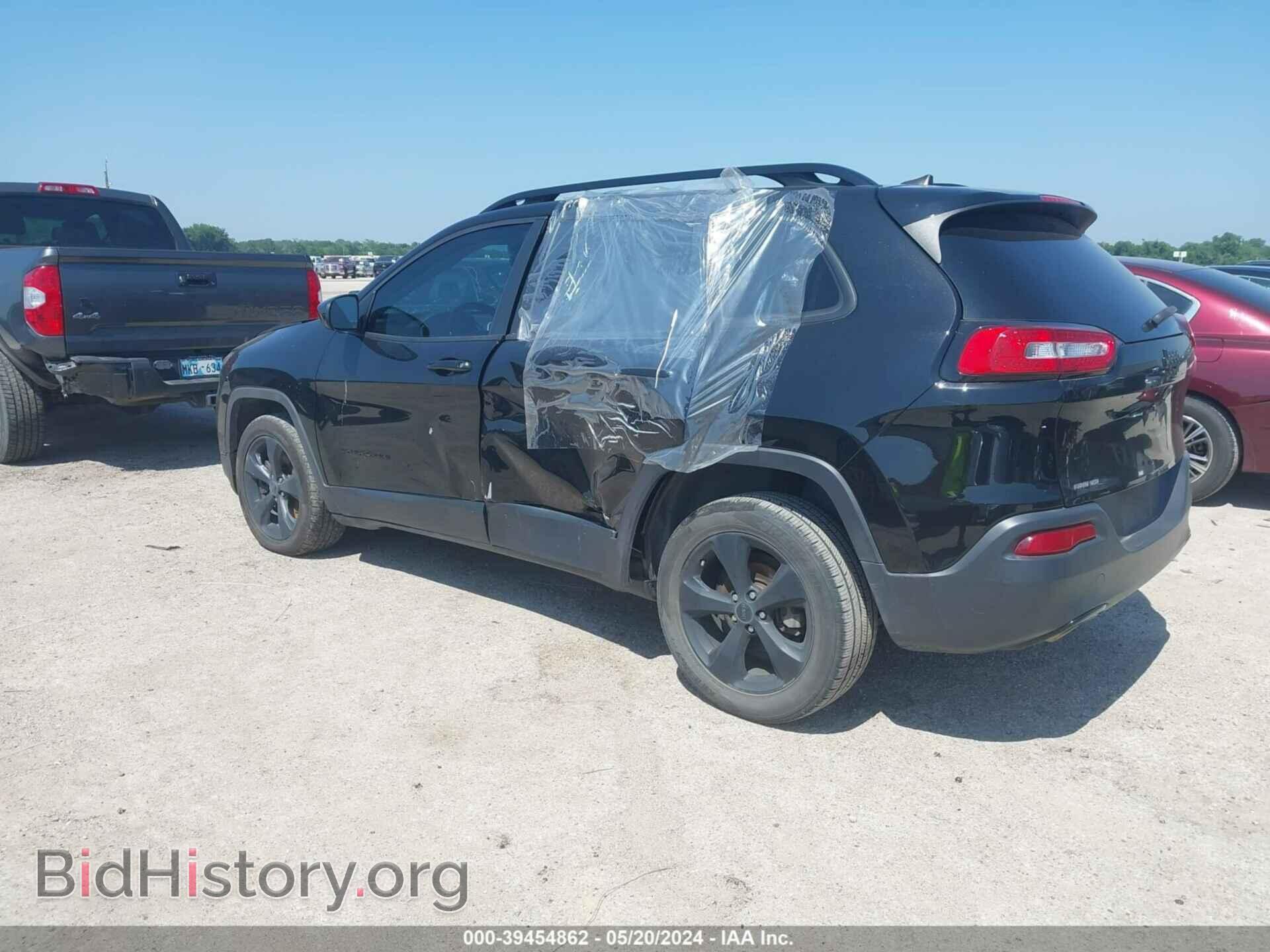 2018 JEEP CHEROKEE - VIN: 1C4PJLCB0JD596232 - Фото 3