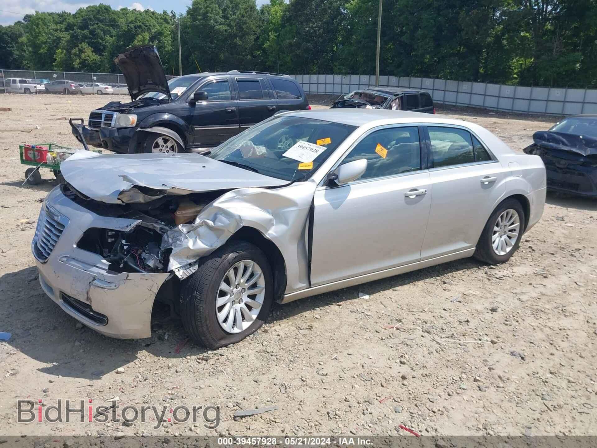 2012 CHRYSLER 300 - VIN: 2C3CCAAG0CH246007 - Photo 2
