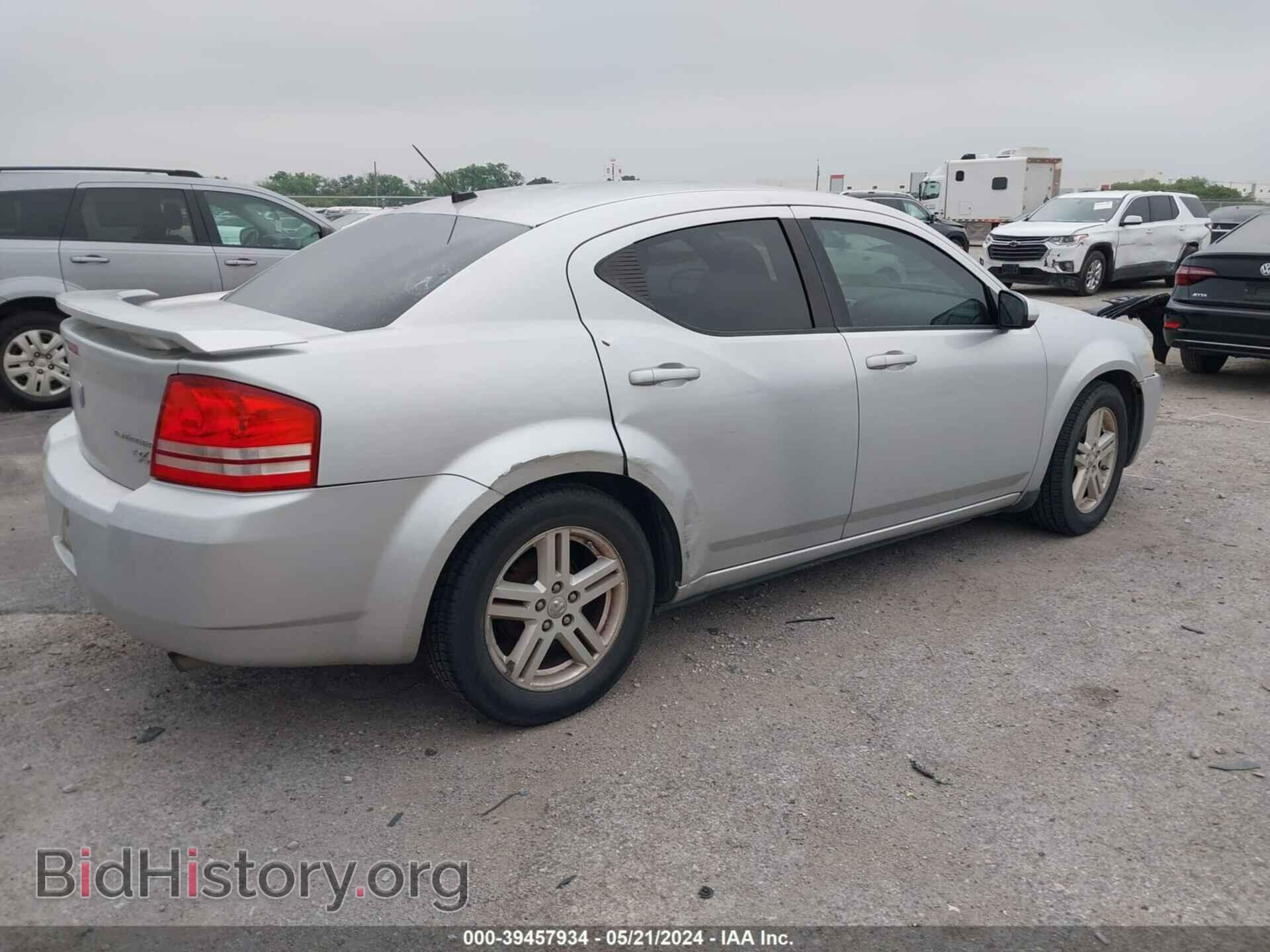 2010 DODGE AVENGER - VIN: 1B3CC5FB0AN226619 - Photo 4