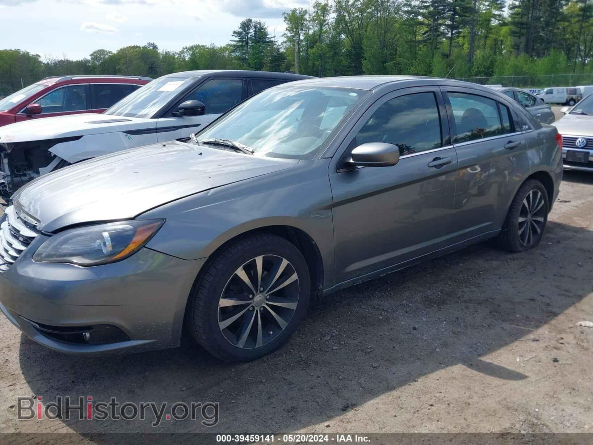 2013 CHRYSLER 200 - VIN: 1C3CCBBB9DN592896 - Photo 2