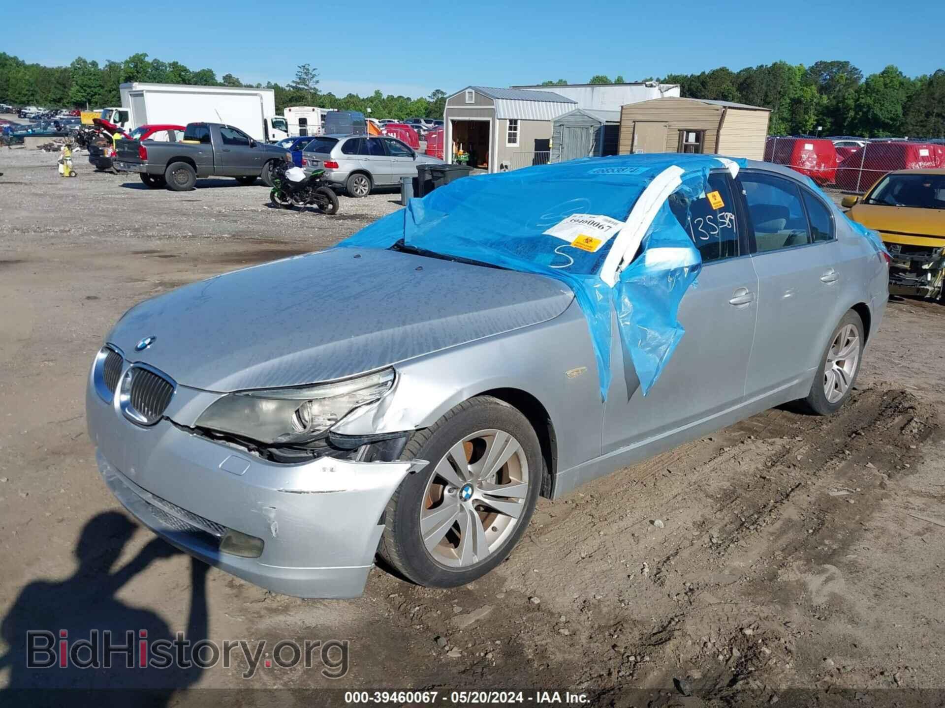 2010 BMW 528I - VIN: WBANU5C58AC442018 - Фото 2