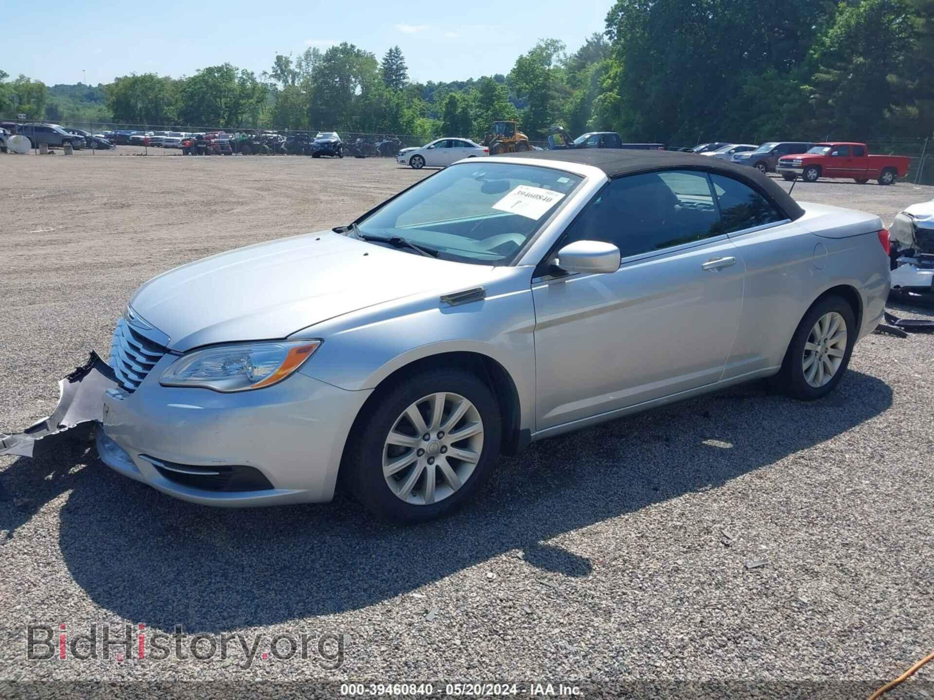 2012 CHRYSLER 200 - VIN: 1C3BCBEB2CN229586 - Фото 2