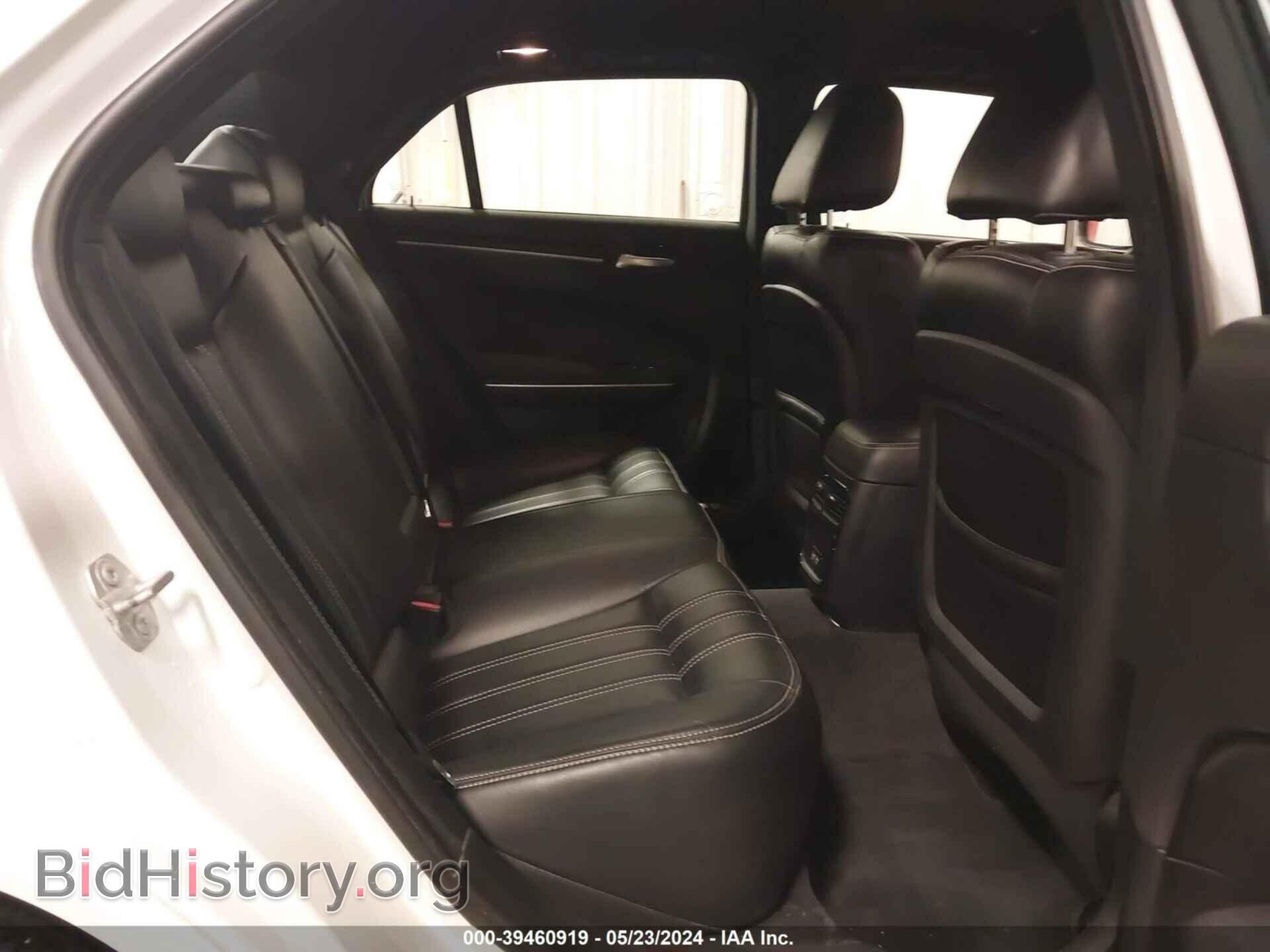 2018 CHRYSLER 300 - VIN: 2C3CCAGG2JH267493 - Фото 8