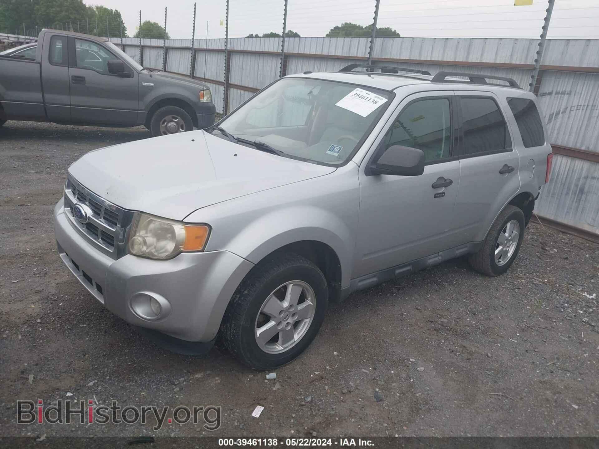 2011 FORD ESCAPE - VIN: 1FMCU0D73BKC21796 - Фото 2