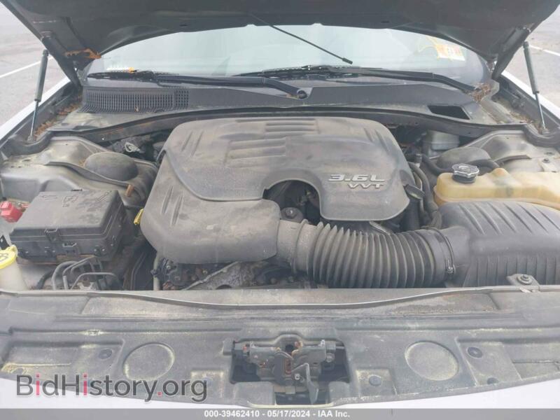2012 Chrysler 300 (VIN 2C3CCAHG5CH145521) — photo 10 of 11