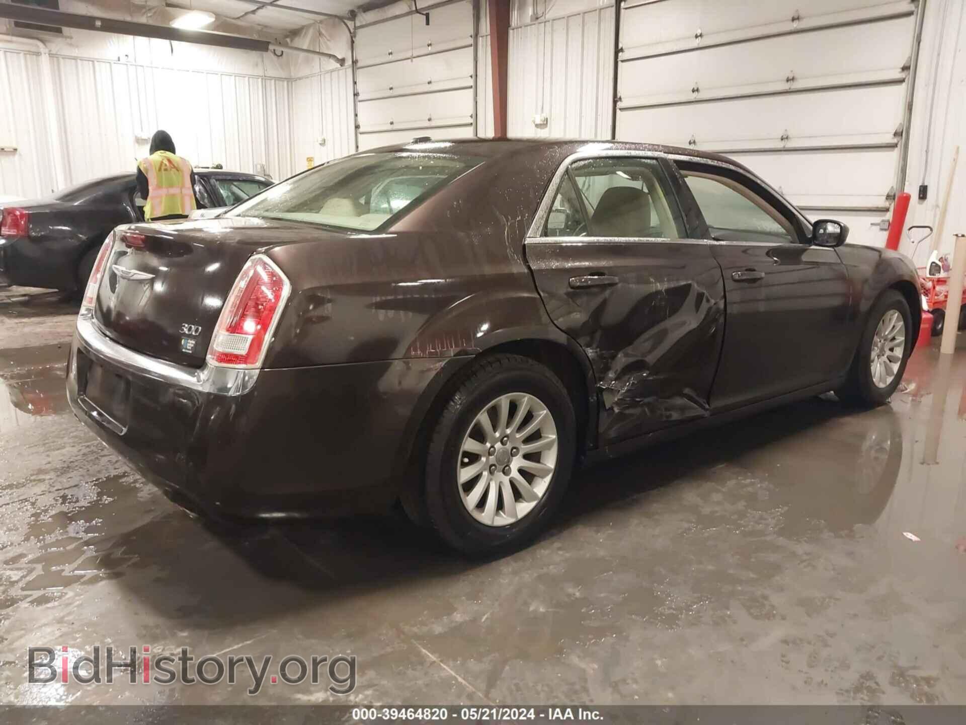 2013 CHRYSLER 300 - VIN: 2C3CCAAG2DH565748 - Фото 4