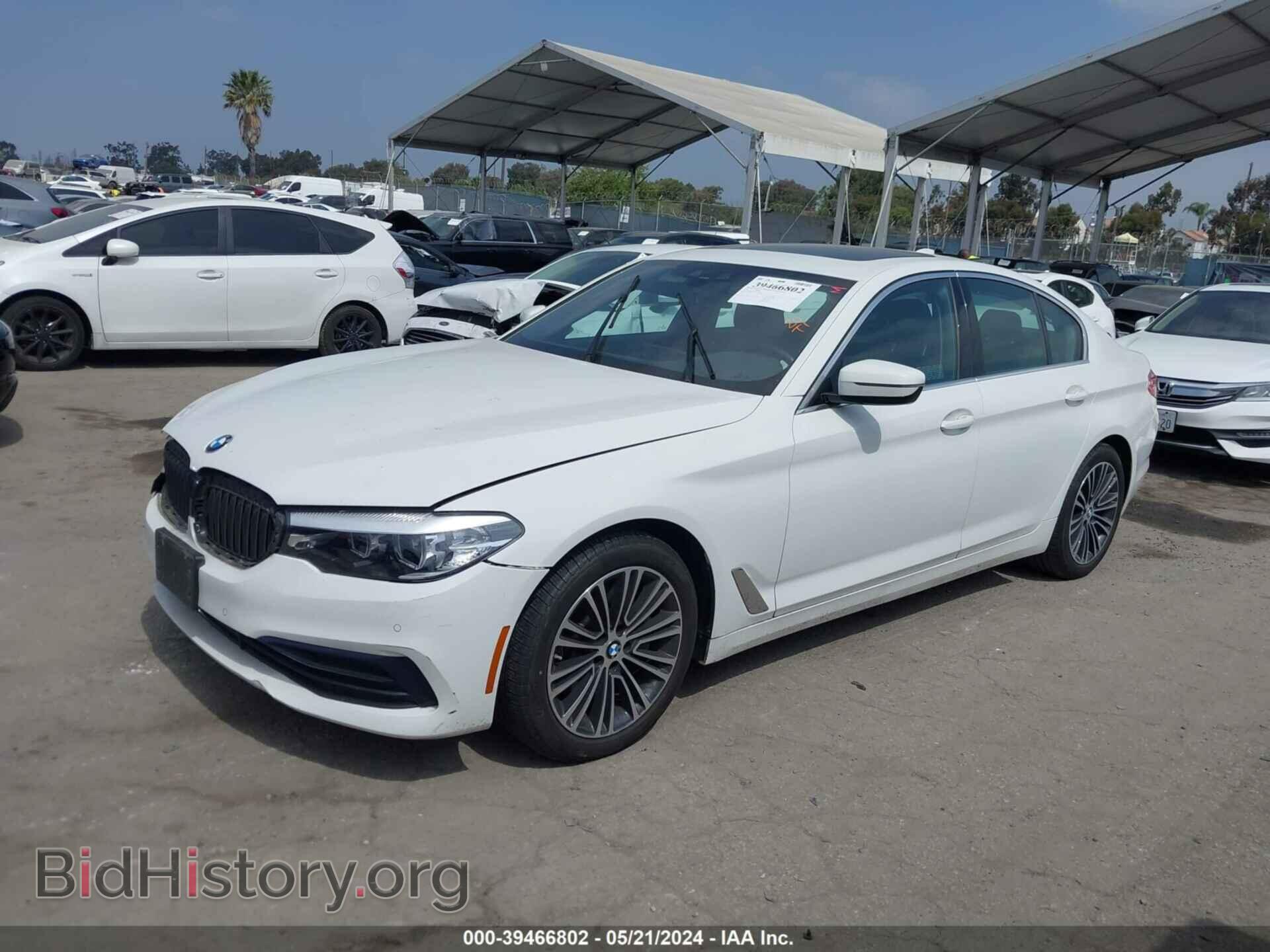 2019 BMW 540I - VIN: WBAJE5C52KBM76992 - Фото 2