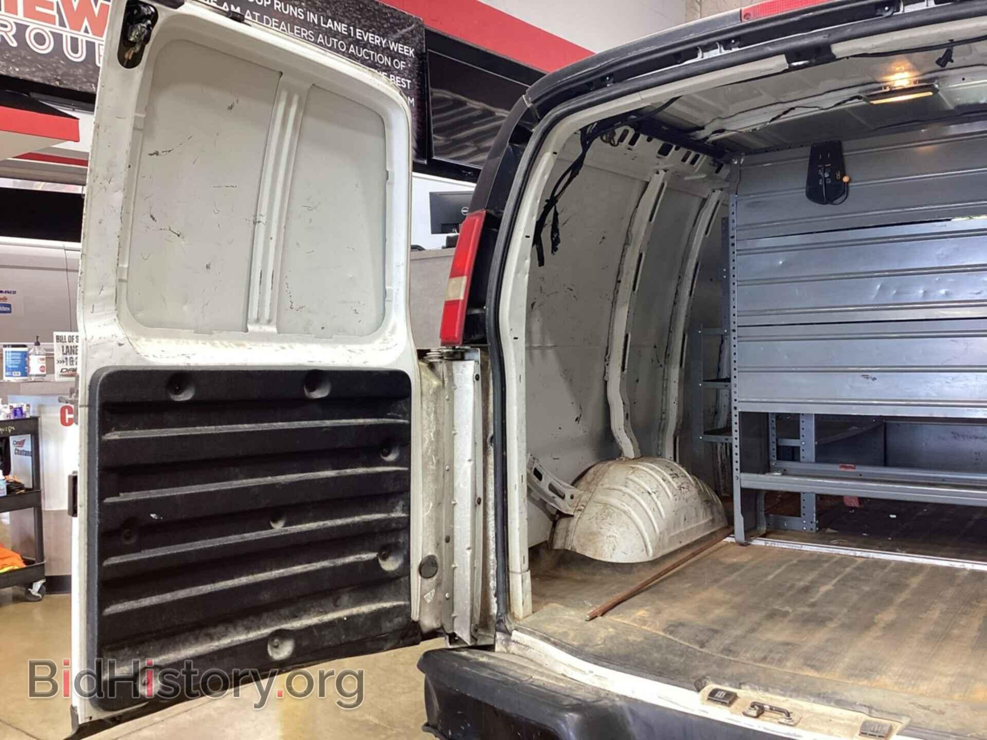 Photo 1GCWGFCA6C1176014 - CHEVROLET EXPRESS 2500 2012