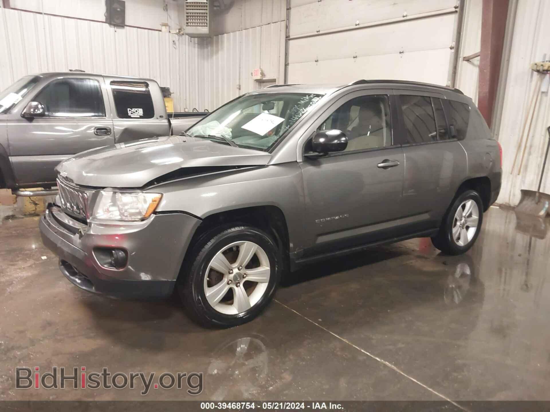2011 JEEP COMPASS - VIN: 1J4NT1FB0BD245253 - Фото 2