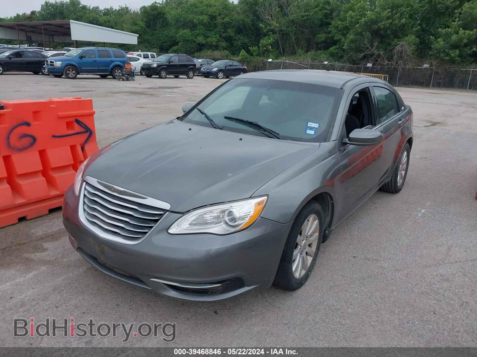2013 CHRYSLER 200 - VIN: 1C3CCBBB3DN500634 - Фото 2