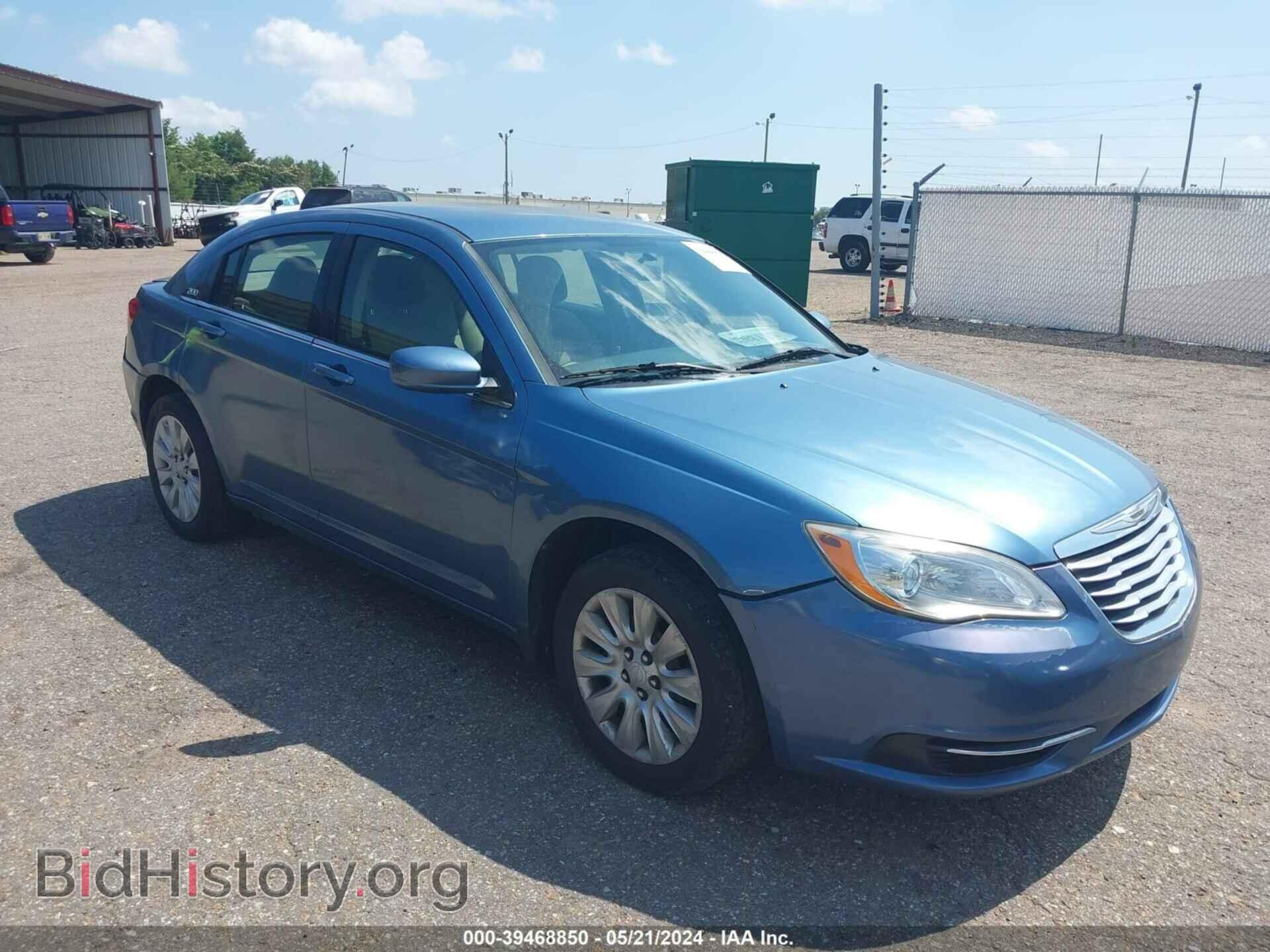 Photo 1C3BC4FB8BN533319 - CHRYSLER 200 2011