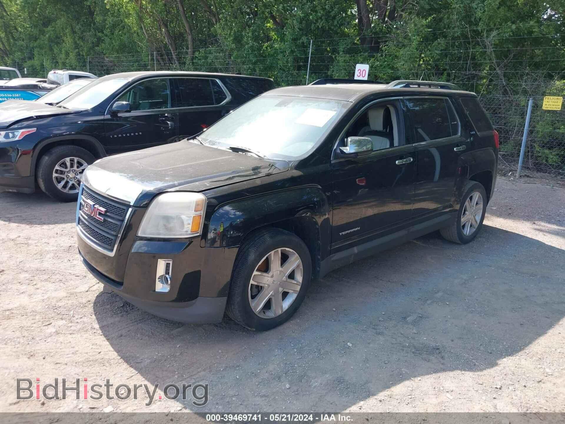 2011 GMC TERRAIN - VIN: 2CTFLXEC0B6229564 - Photo 2