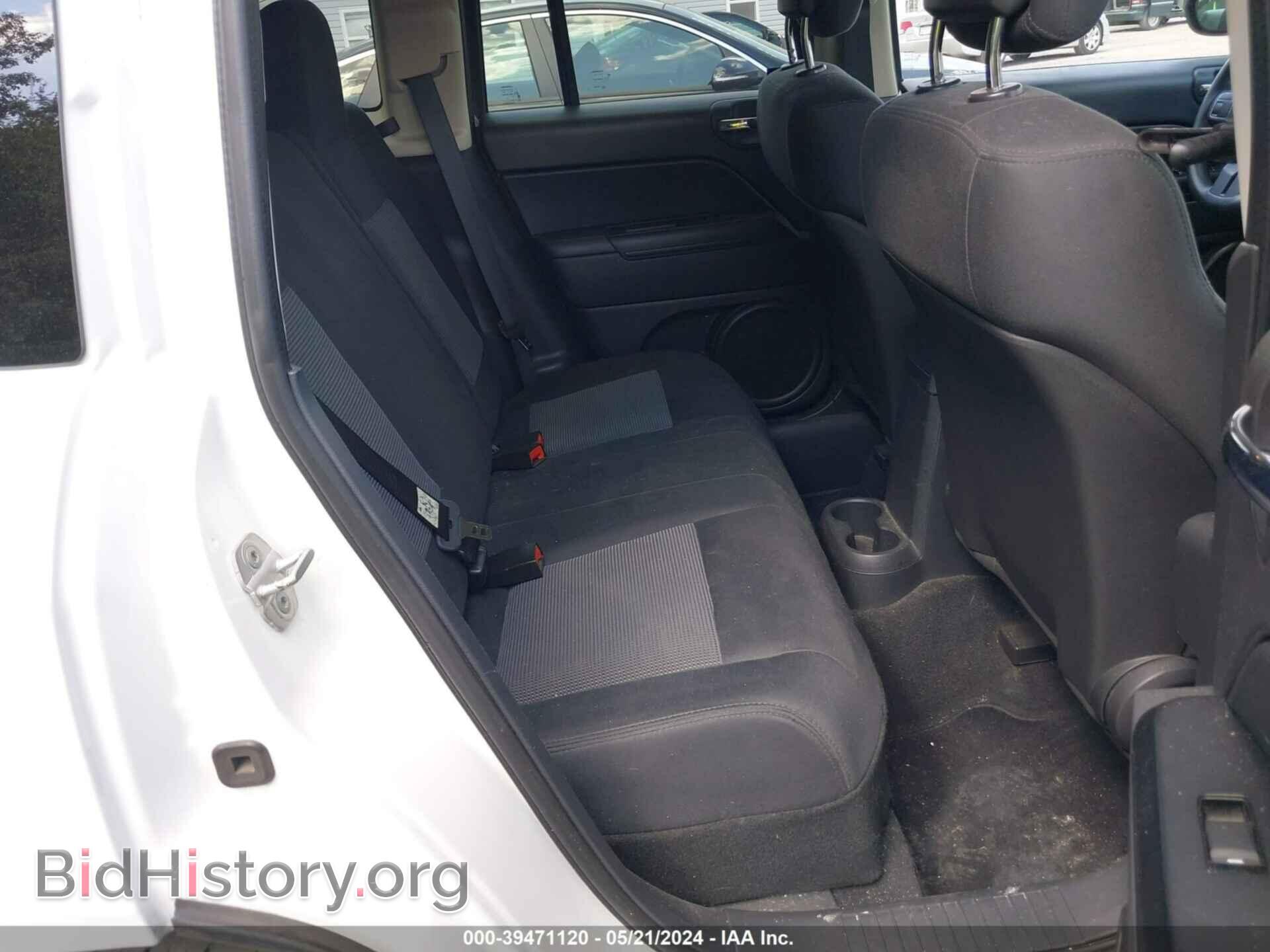 2012 JEEP COMPASS - VIN: 1C4NJDBBXCD588303 - Фото 8