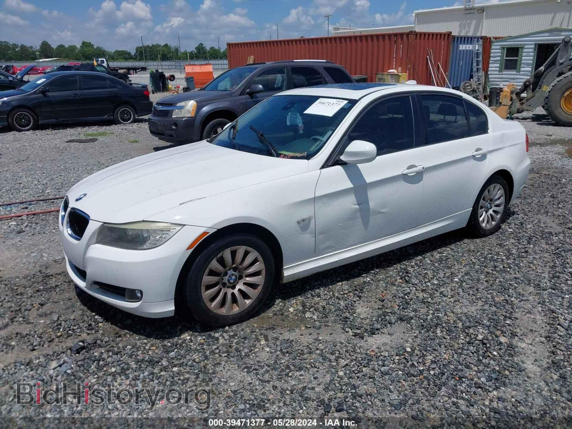 2009 BMW 328I - VIN: WBAPH77519NM28769 - Фото 2