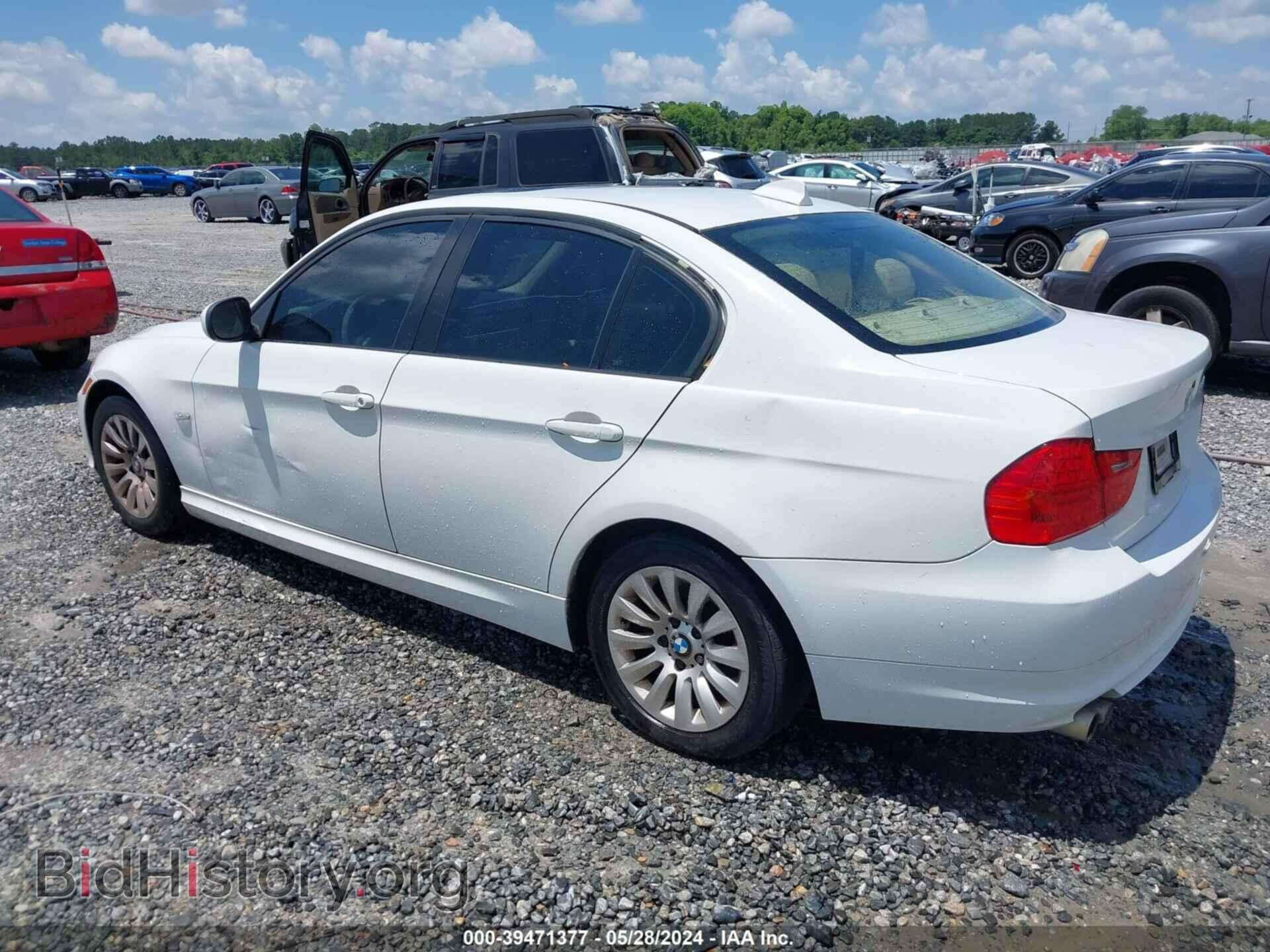 2009 BMW 328I - VIN: WBAPH77519NM28769 - Фото 3