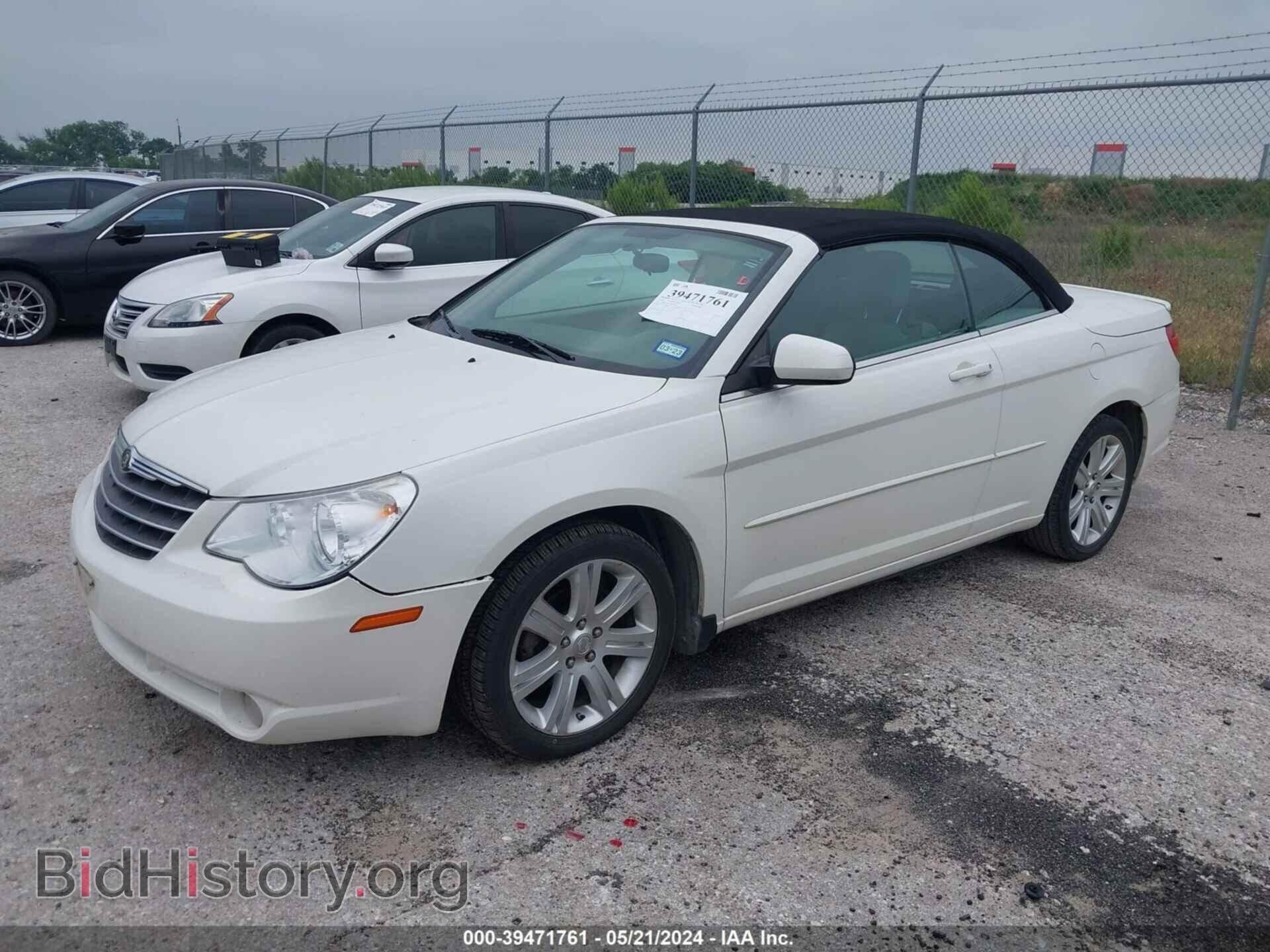 2010 CHRYSLER SEBRING - VIN: 1C3BC5ED1AN165914 - Фото 2