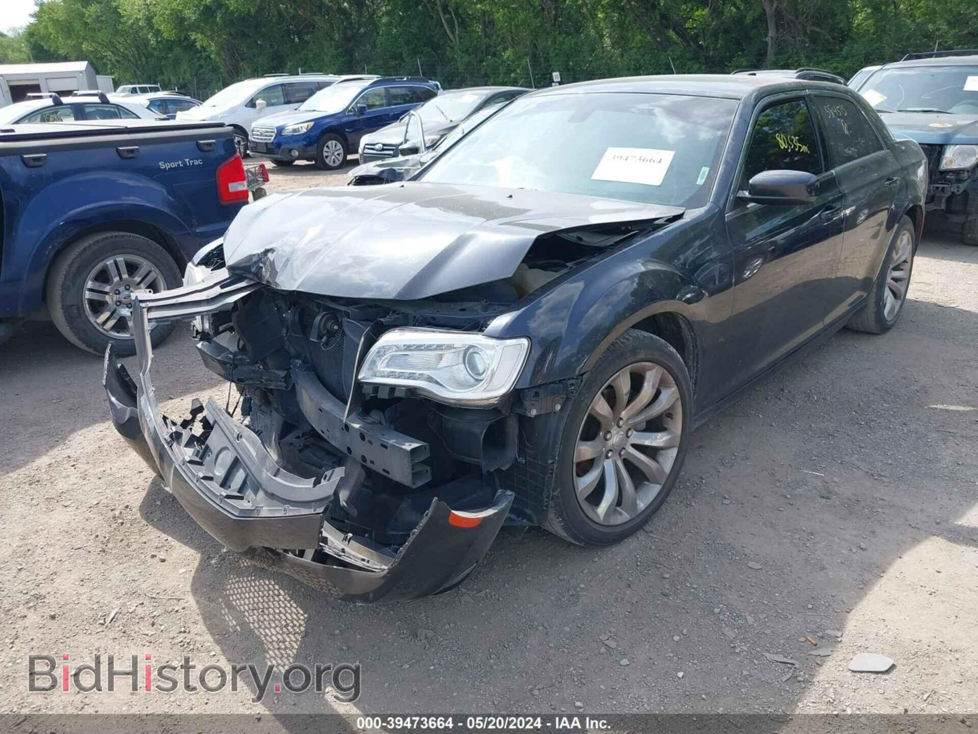 2017 CHRYSLER 300 - VIN: 2C3CCAAG0HH584515 - Фото 2