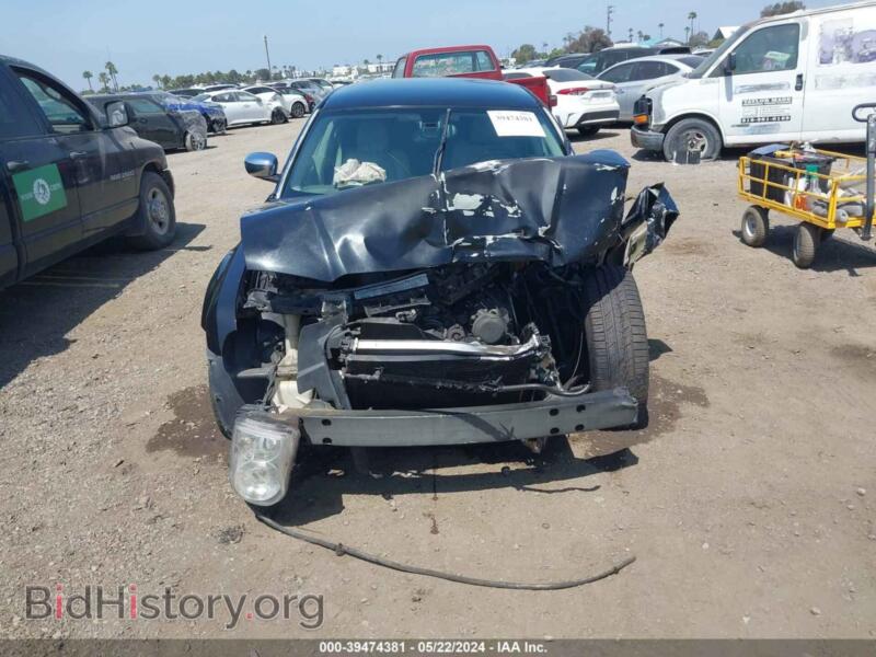 2007 Chrysler 300C (VIN 2C3KA63H17H707807) — photo 12 of 16