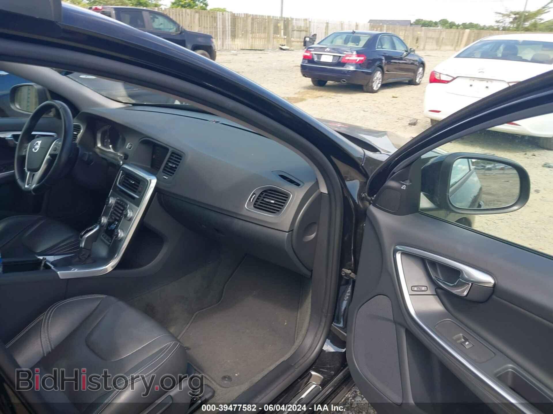 2017 VOLVO S60 - VIN: YV126MFL5H2440953 - Фото 5