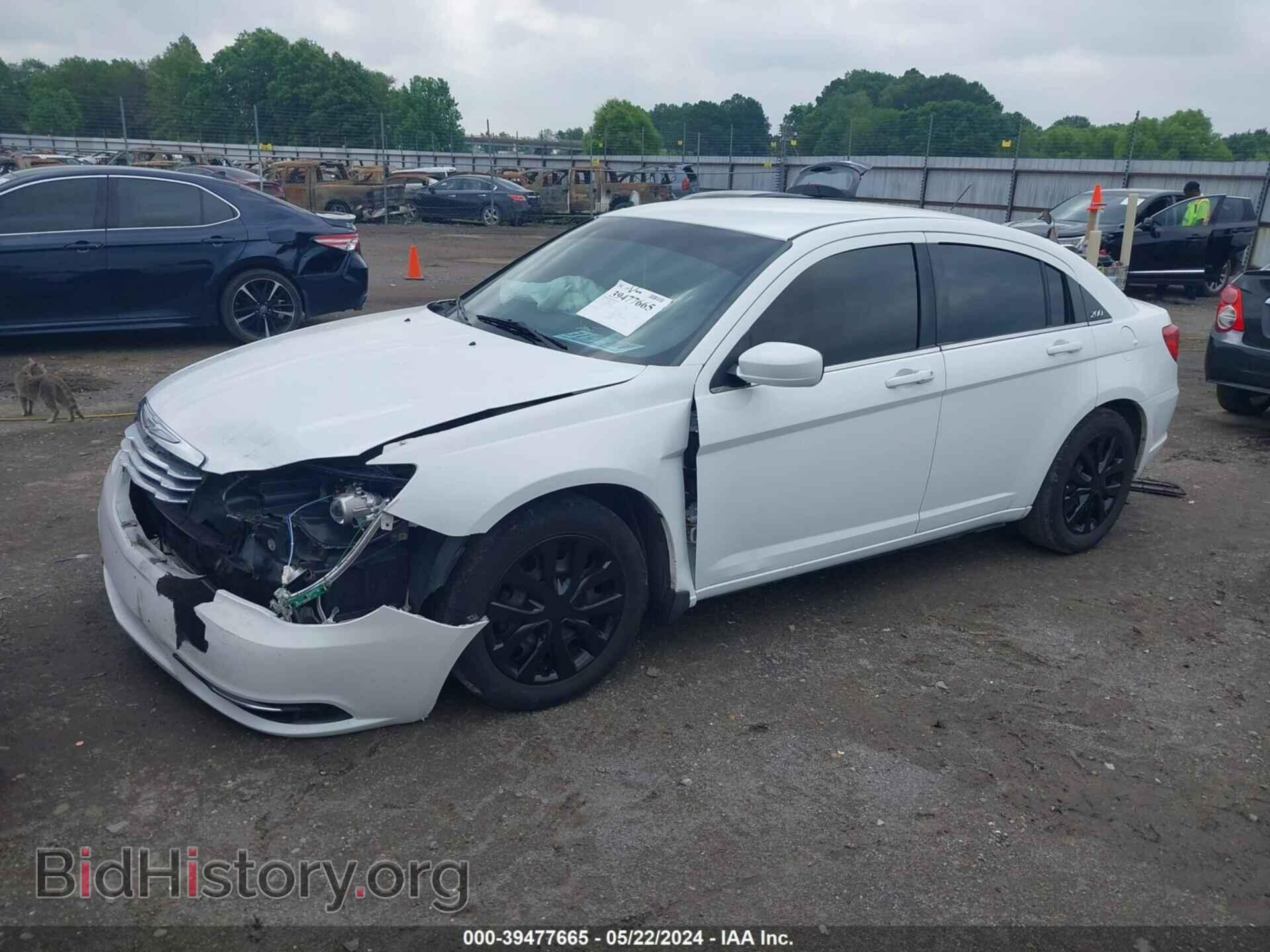 2014 CHRYSLER 200 - VIN: 1C3CCBAB5EN124179 - Фото 2