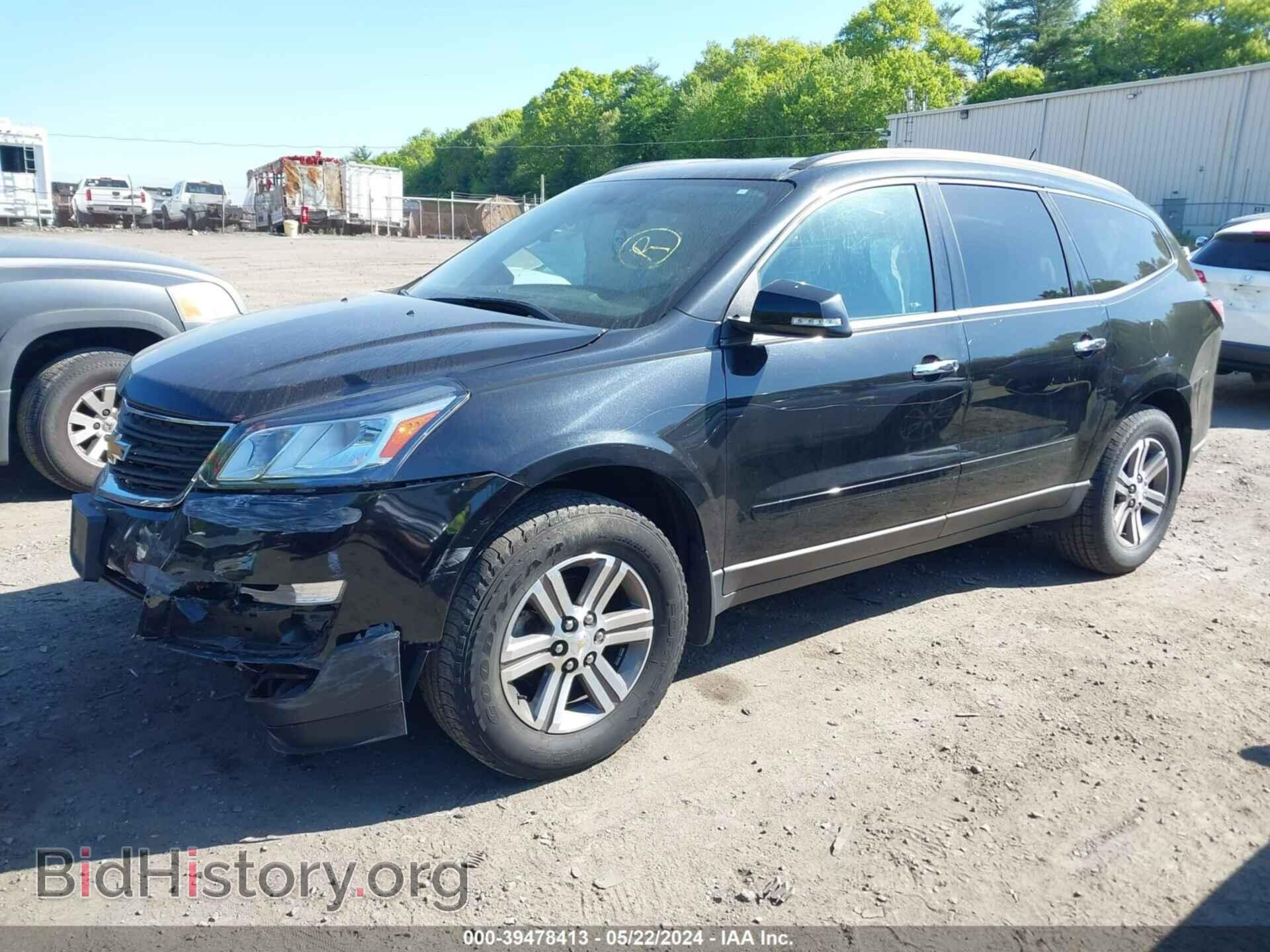 2017 CHEVROLET TRAVERSE - VIN: 1GNKVHKD9HJ125164 - Фото 2