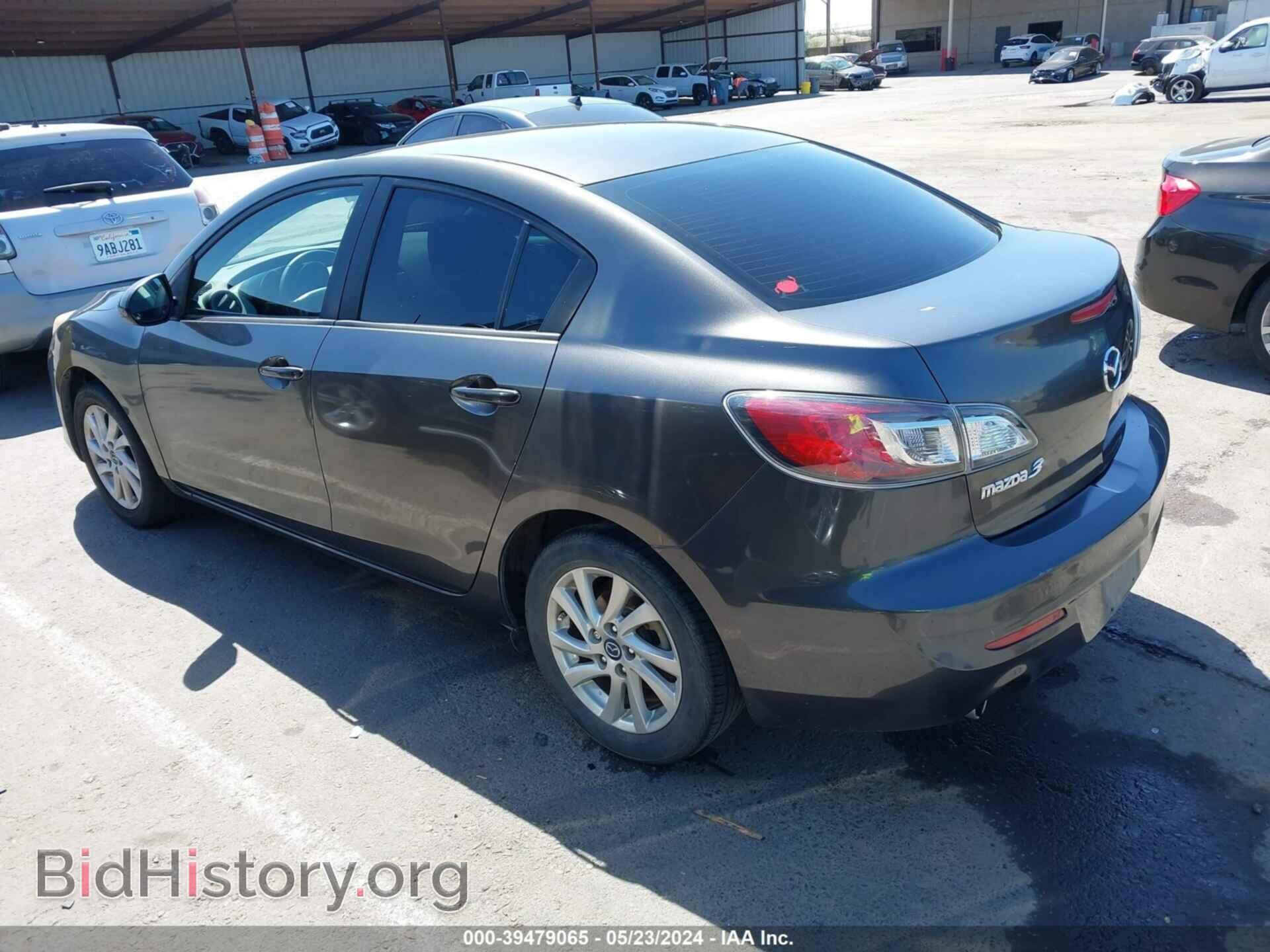 2013 MAZDA MAZDA3 - VIN: JM1BL1V81D1713851 - Фото 3